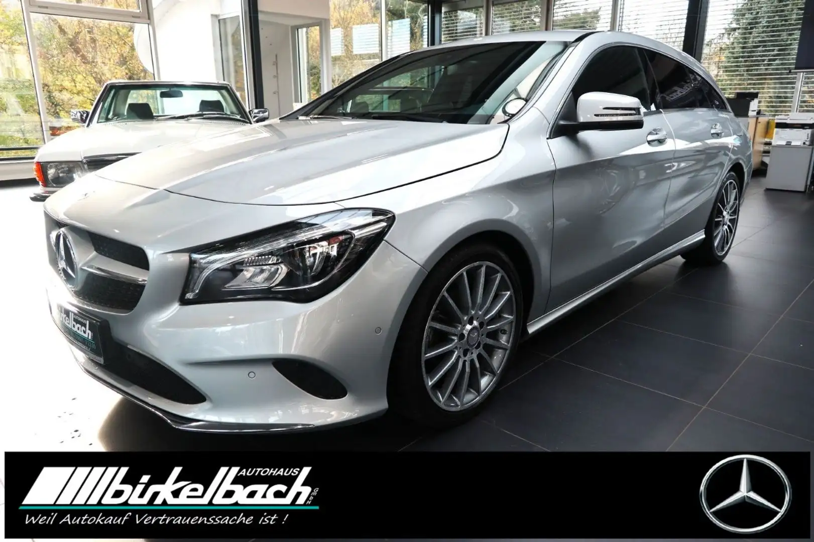 Mercedes-Benz CLA 220 SB 4Matic AMG 18" H&K TWA Silber - 1