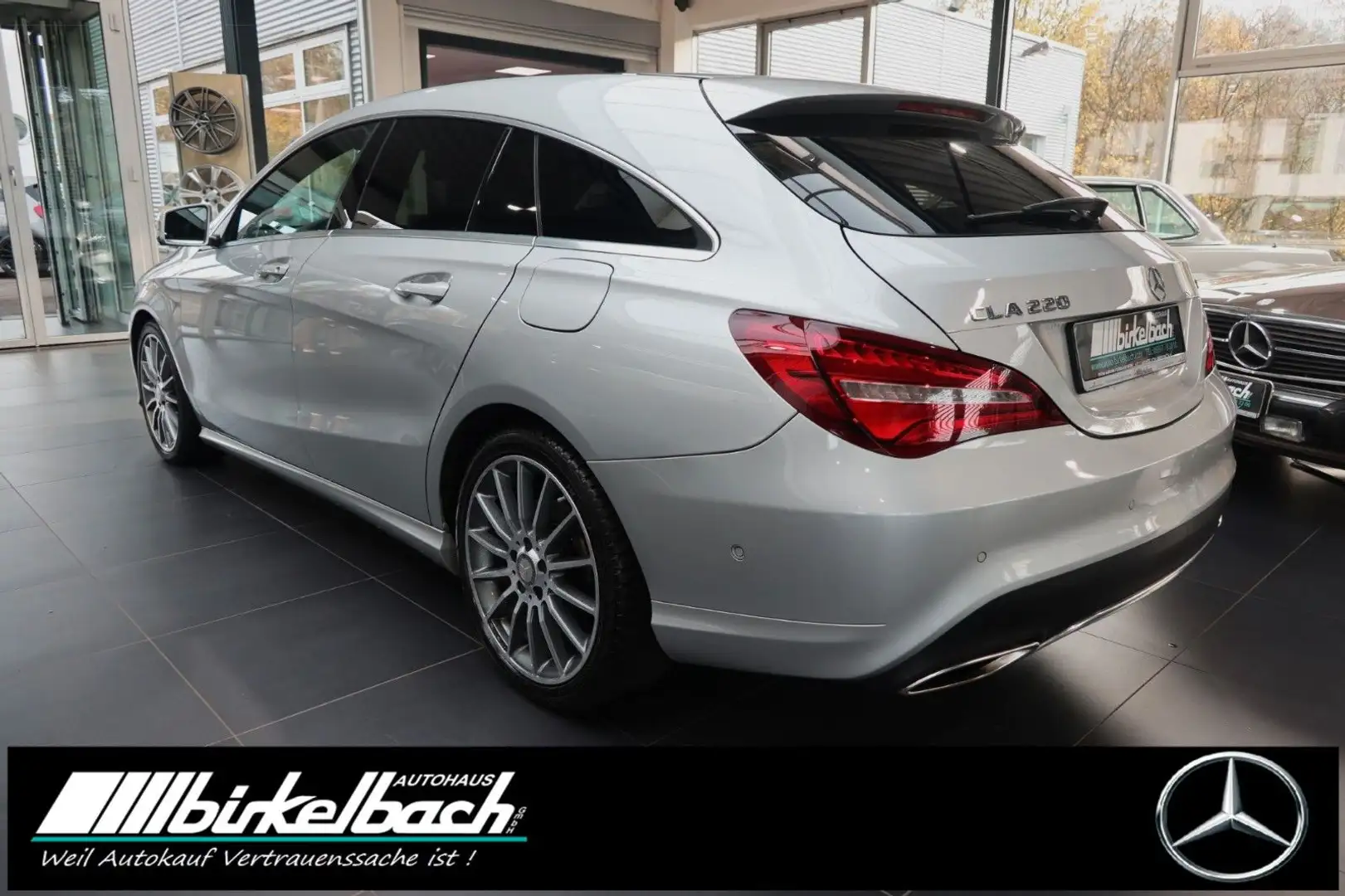 Mercedes-Benz CLA 220 SB 4Matic AMG 18" H&K TWA Silber - 2