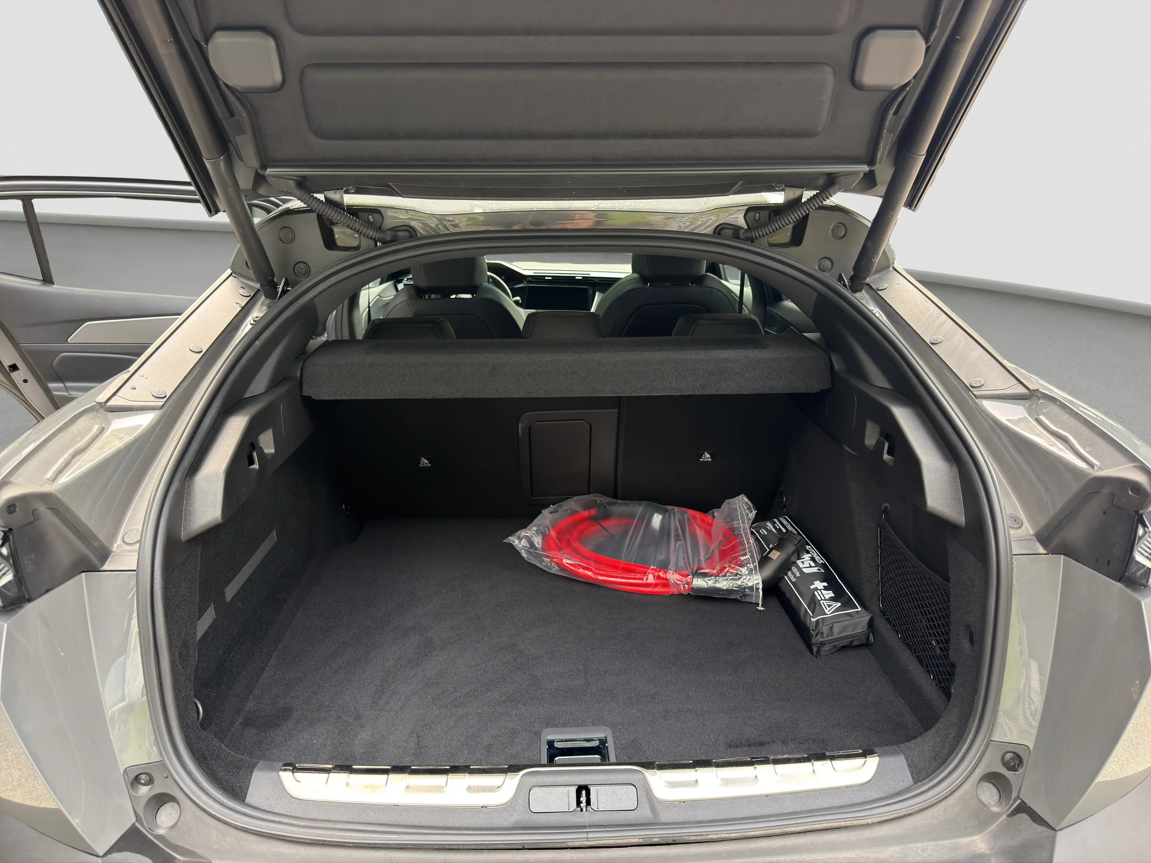 Peugeot 408 E-408 GT EXCLUSIVE — photo 14