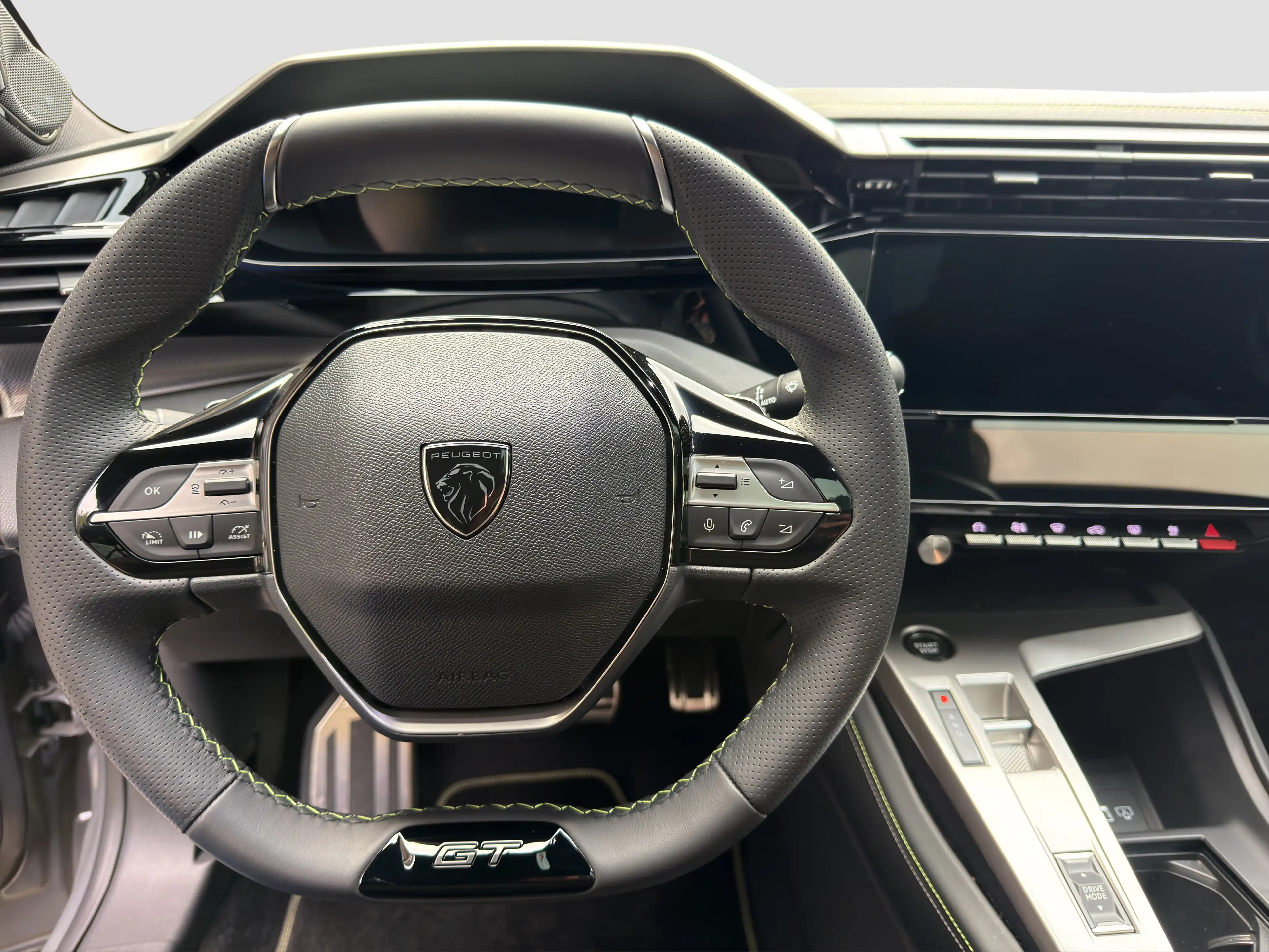 Peugeot 408 E-408 GT EXCLUSIVE — photo 7