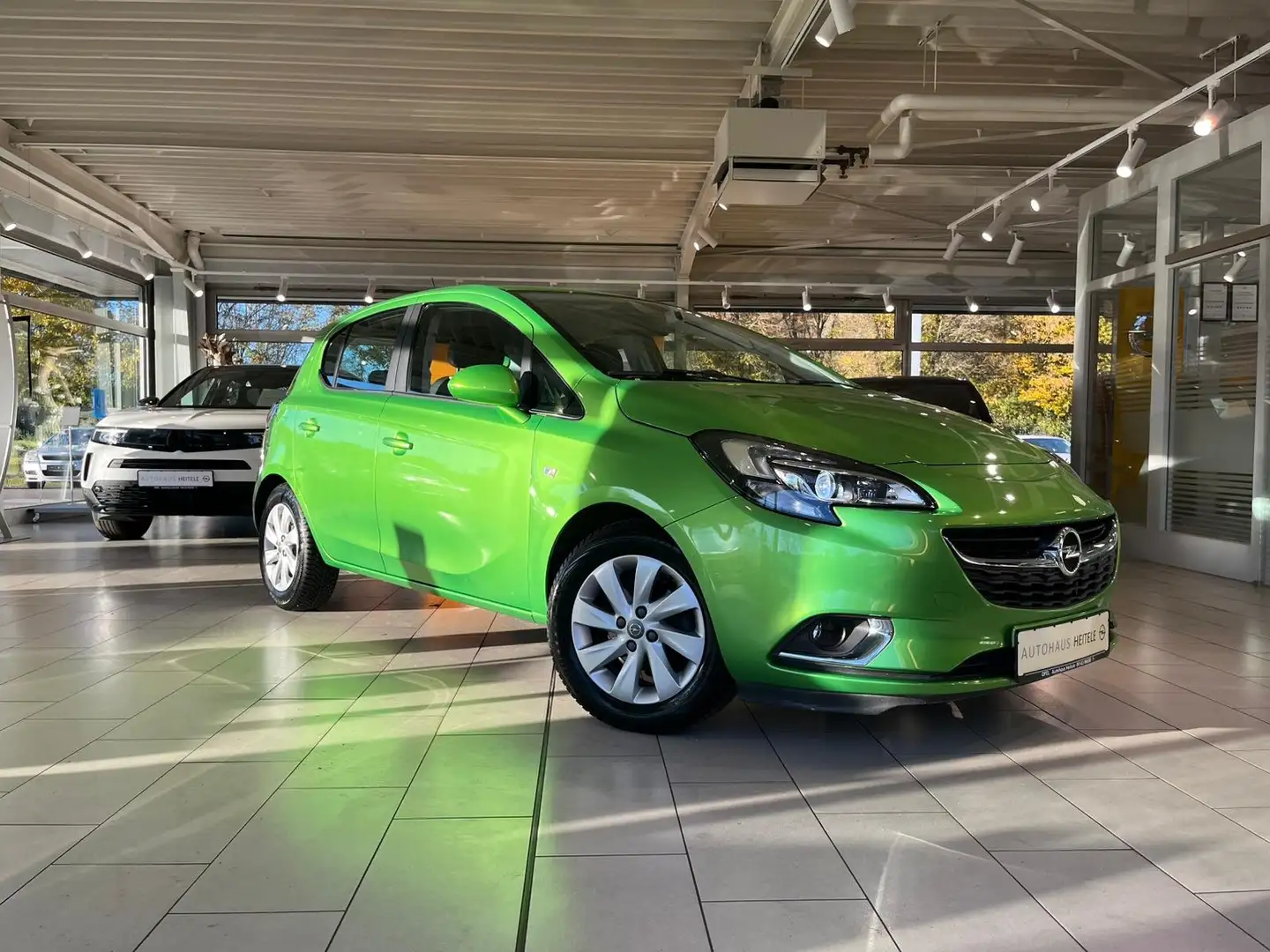 Opel Corsa Innovation SHZ LHZ Bluetooth Vert - 1
