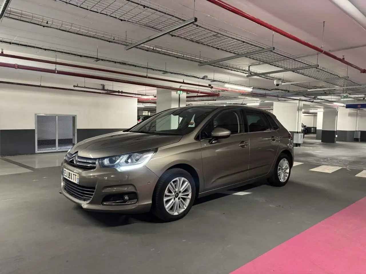 Citroen C4 - 2 1.2 PURE TECH 130 FEEL