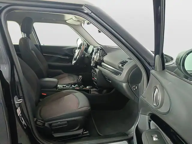 Mini Clubman view 10