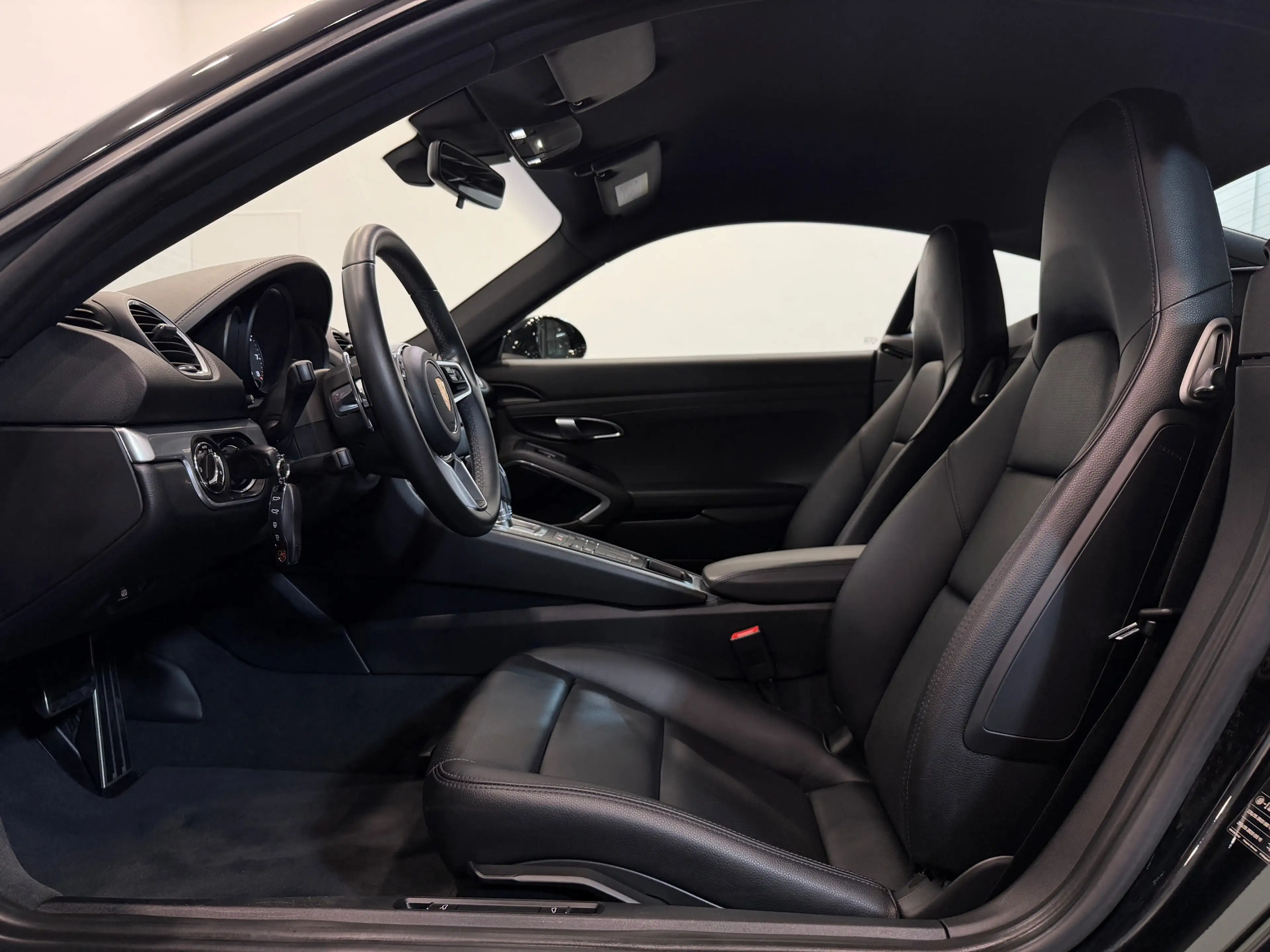 Porsche Cayman S Leder PDLS Navi Tempomat Park-Assist — photo 8