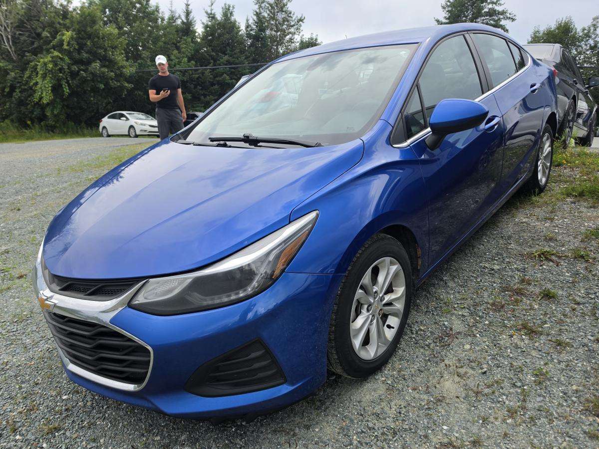 2019 Chevrolet Cruze LT / AUTO + CAMERA + BLUETOOTH +++++