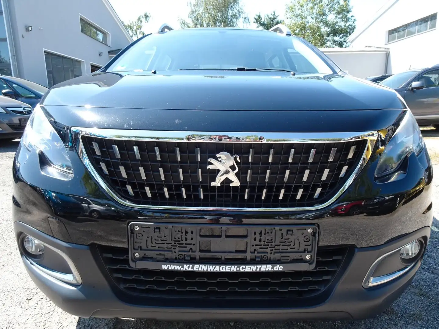 Peugeot 2008 Active 1.2, 81kW, KLIMA-NAV-PDC-BLUETOOTH Schwarz - 2