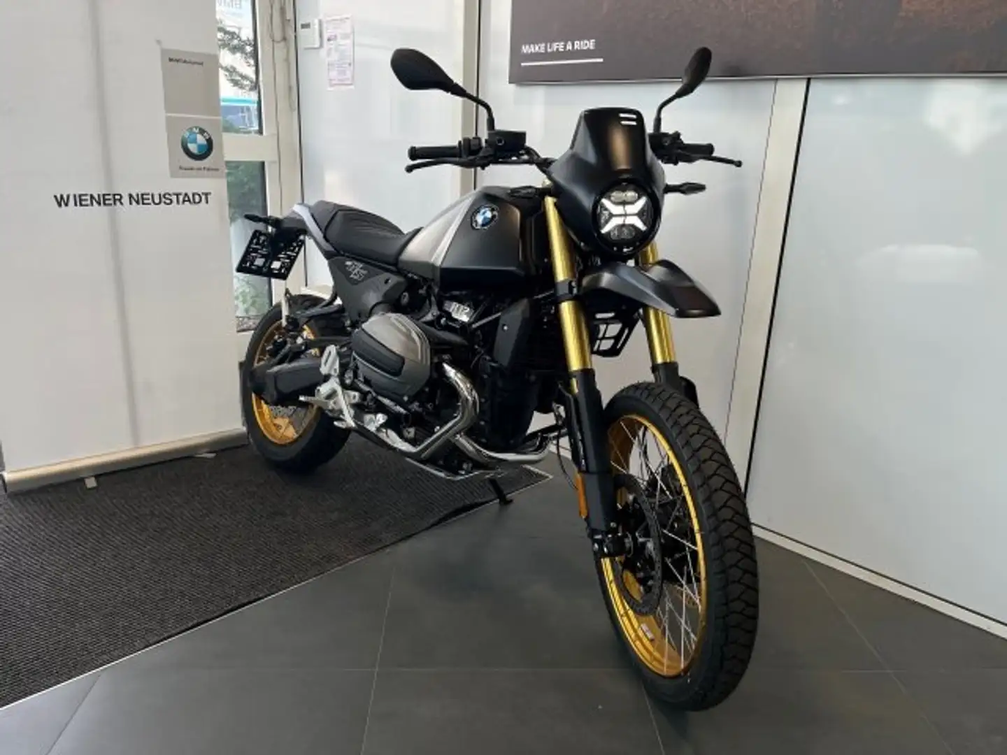 BMW R 12 G/S Noir - 1