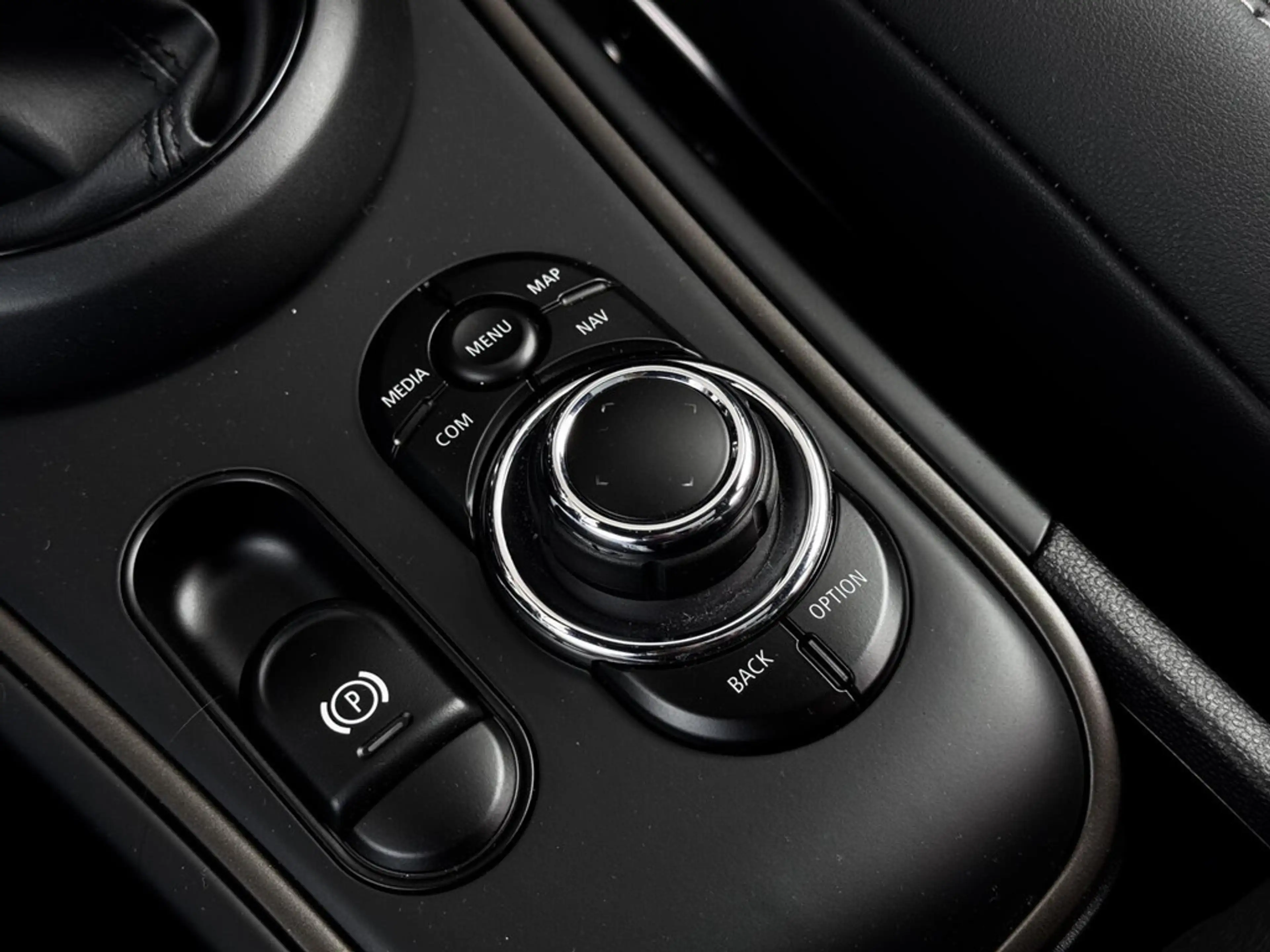 MINI Cooper SE Countryman 1.5 Hybride ALL4 | SOH 92% | Panodak | H&K | Head — photo 46