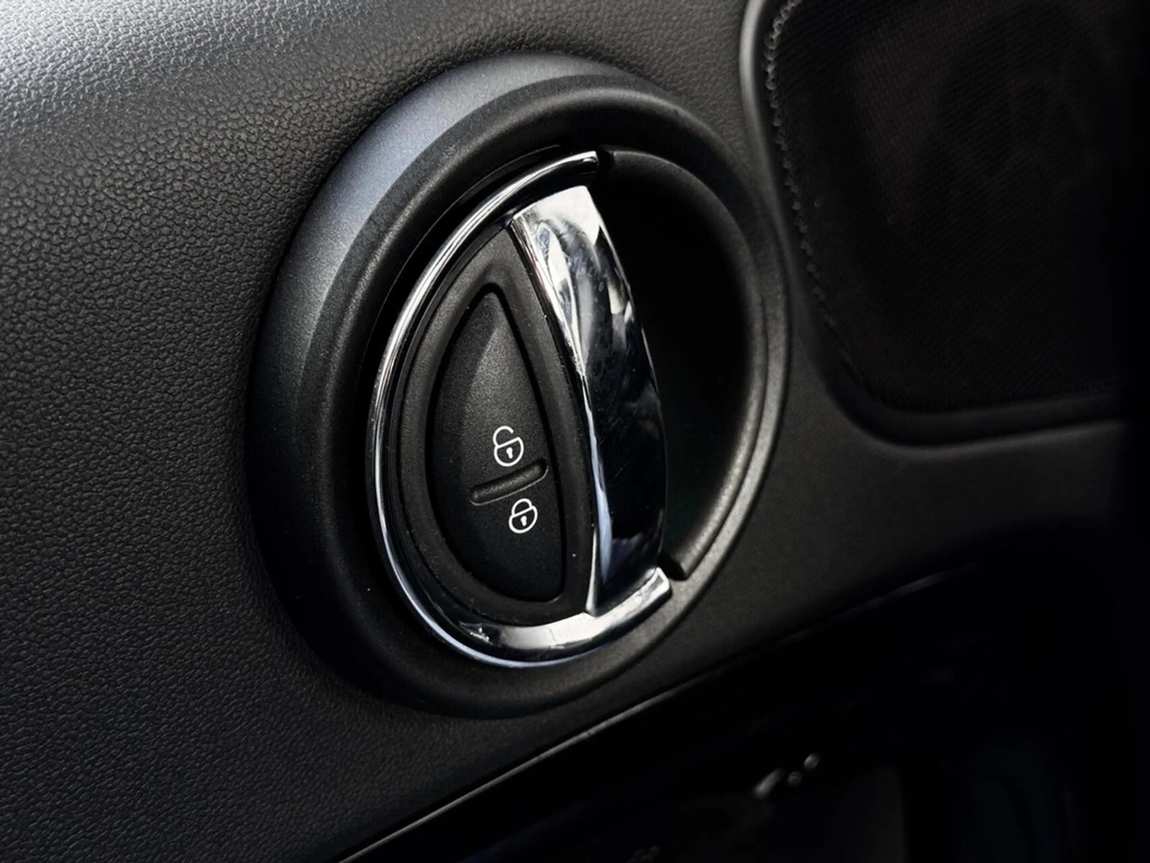 MINI Cooper SE Countryman 1.5 Hybride ALL4 | SOH 92% | Panodak | H&K | Head — photo 44