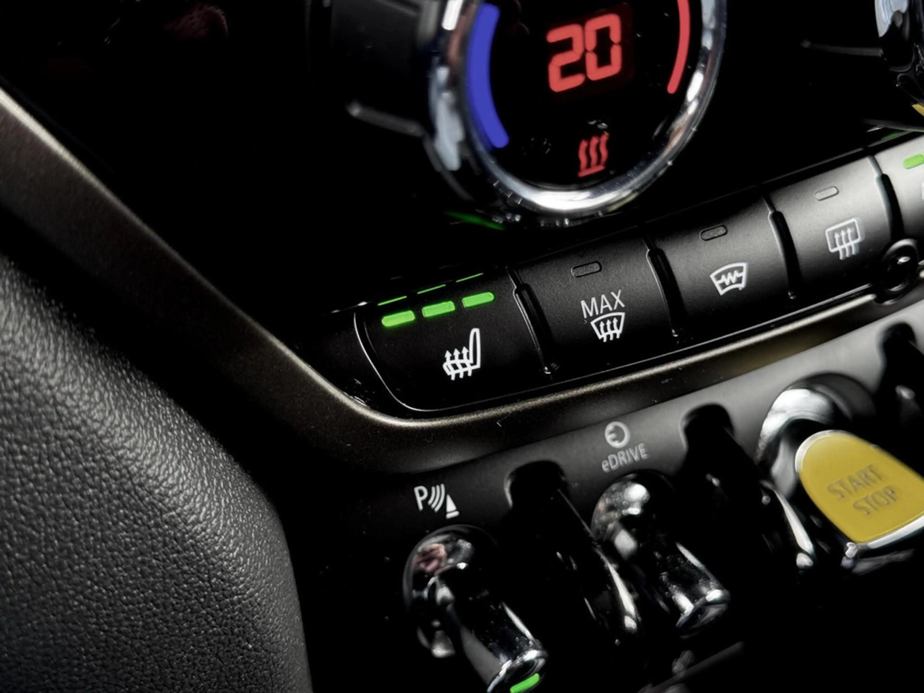 MINI Cooper SE Countryman 1.5 Hybride ALL4 | SOH 92% | Panodak | H&K | Head — photo 30