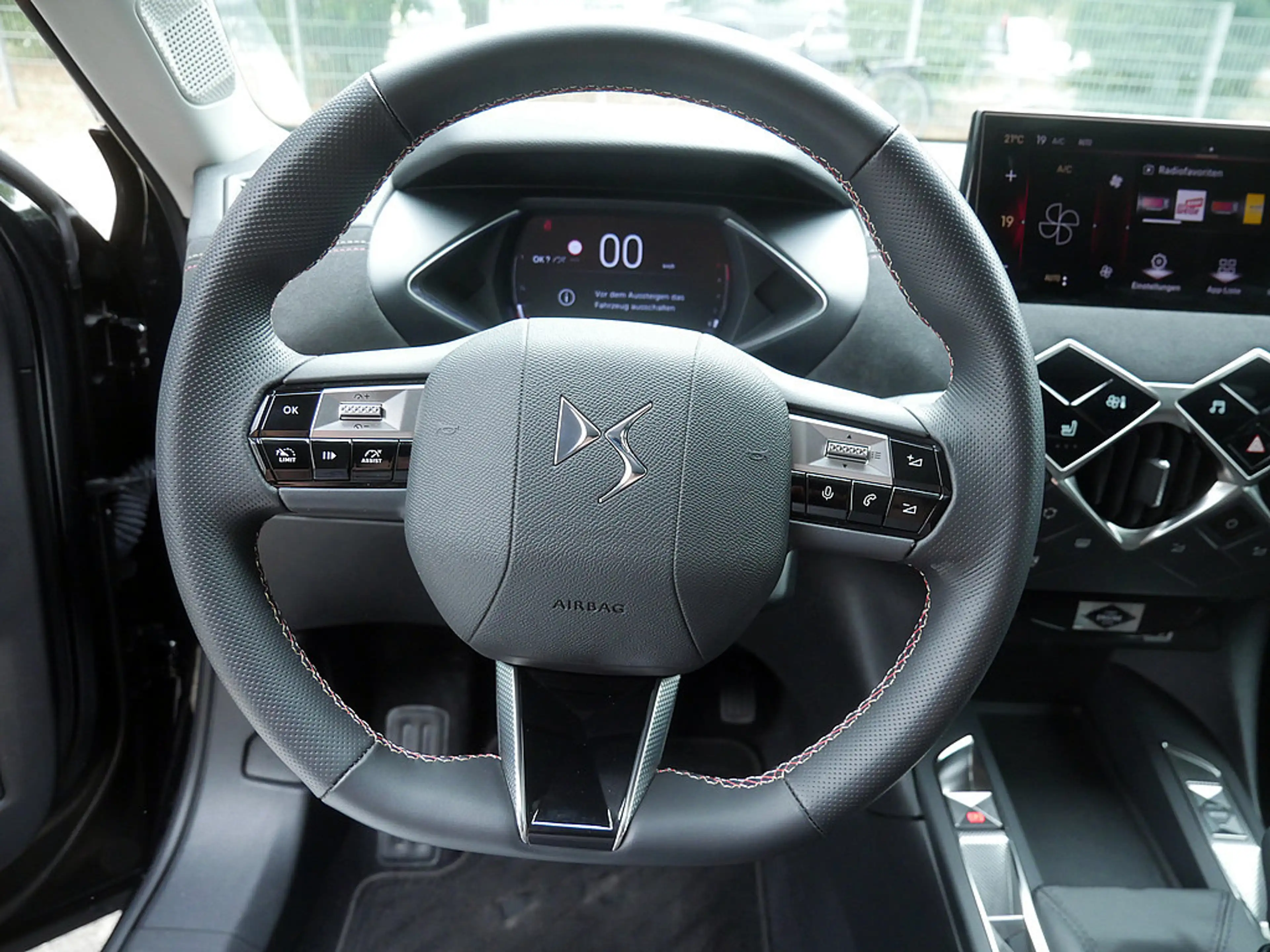 DS Automobiles DS 3 Crossback PureTech 100 Performance Line — photo 11