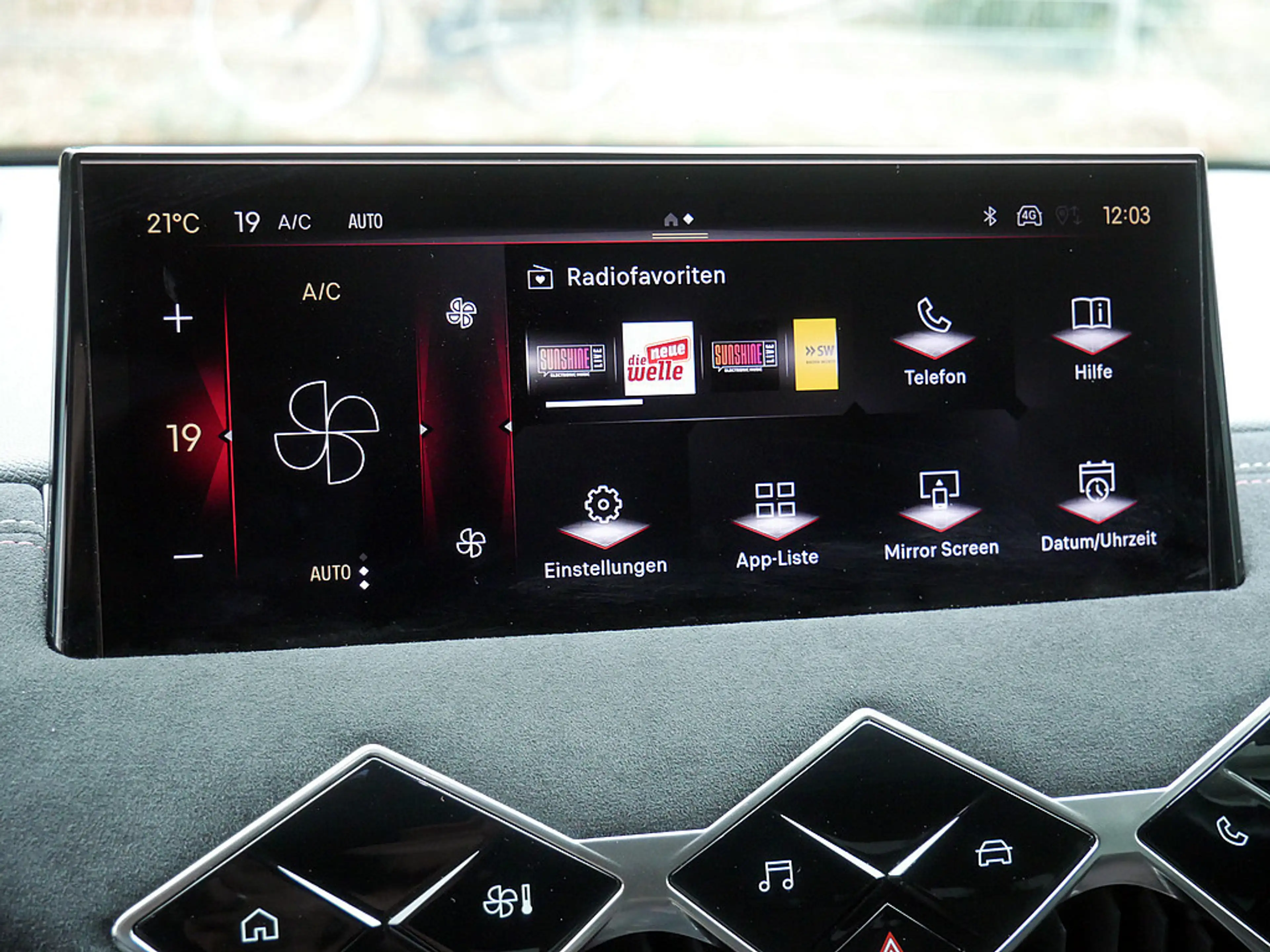 DS Automobiles DS 3 Crossback PureTech 100 Performance Line — photo 12