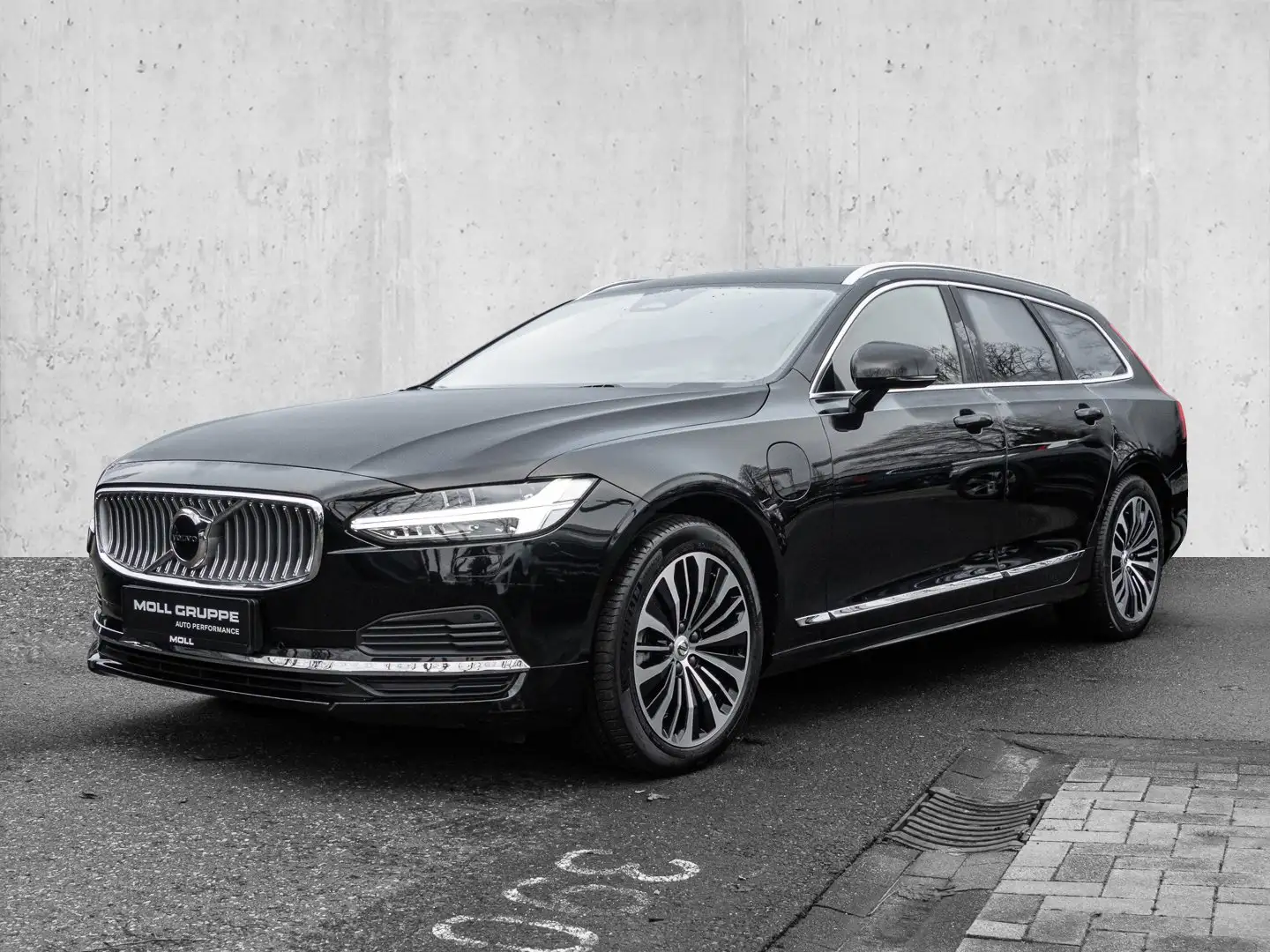Volvo V90 T6 Twin Engine AWD Core Plug-In Schwarz - 2