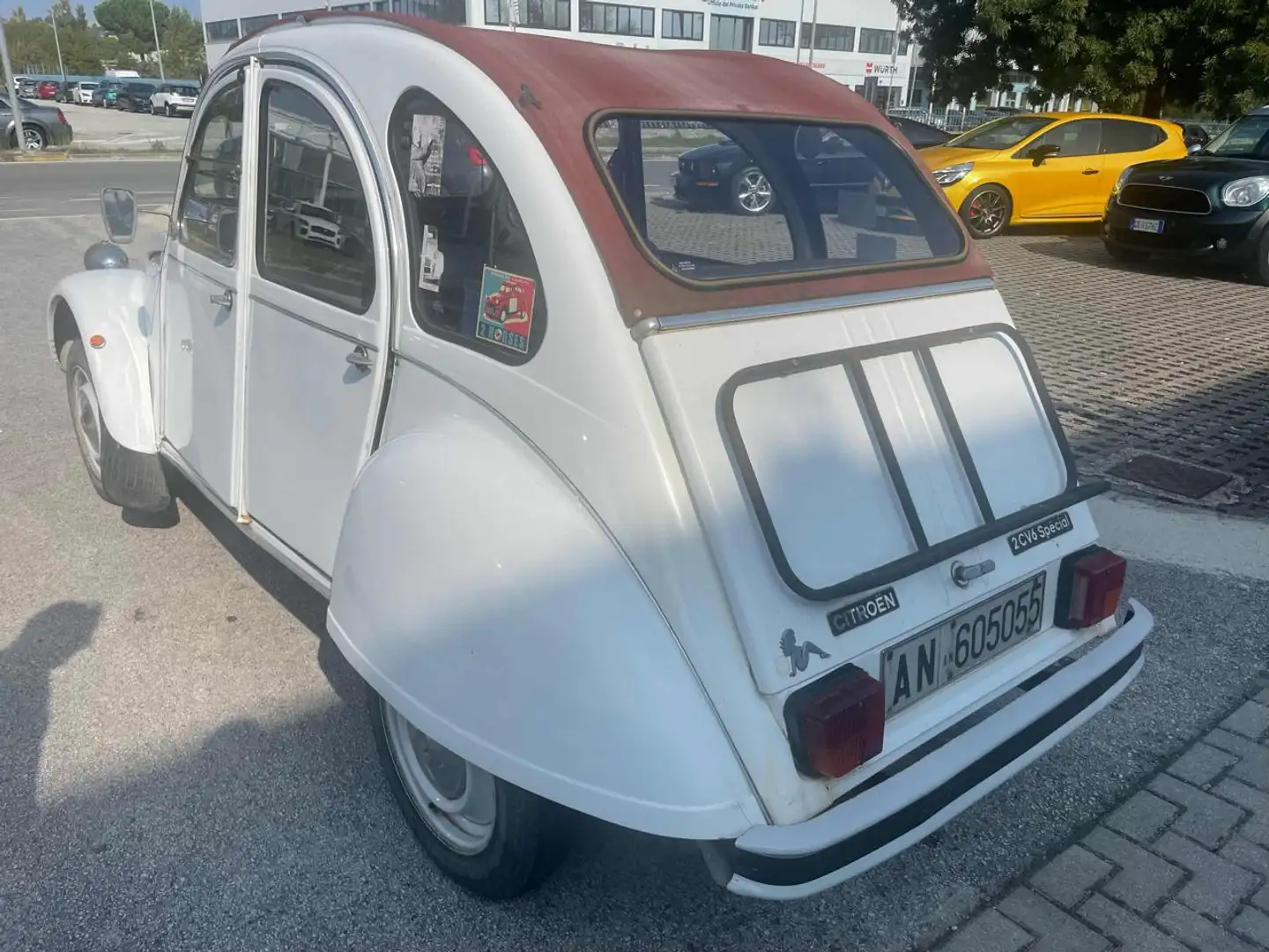 Citroen 2CV 6 Special Bianco - 1