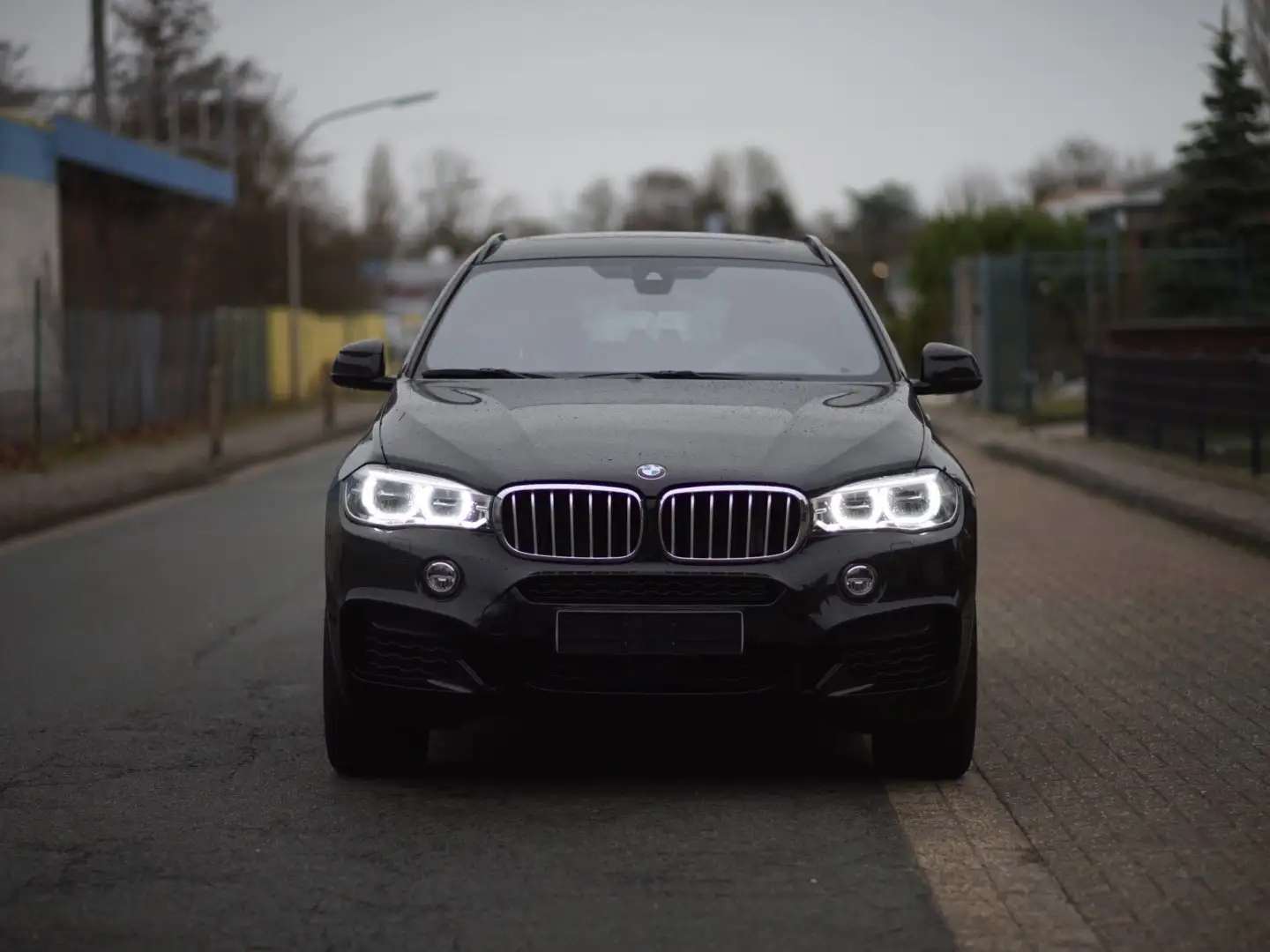 BMW X6 xDrive 40 d Schwarz - 1