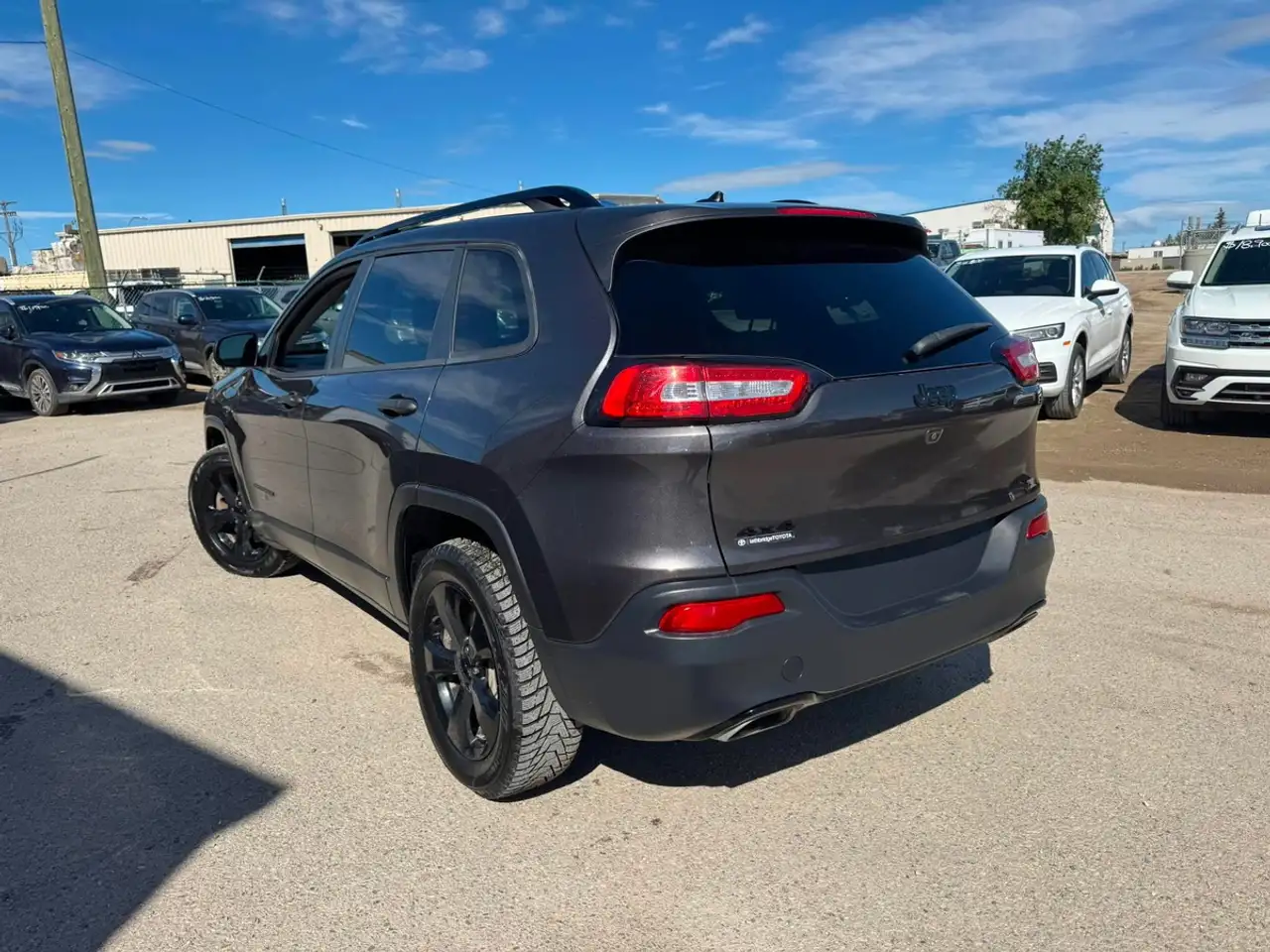 Jeep Cherokee photo Jeep Cherokee