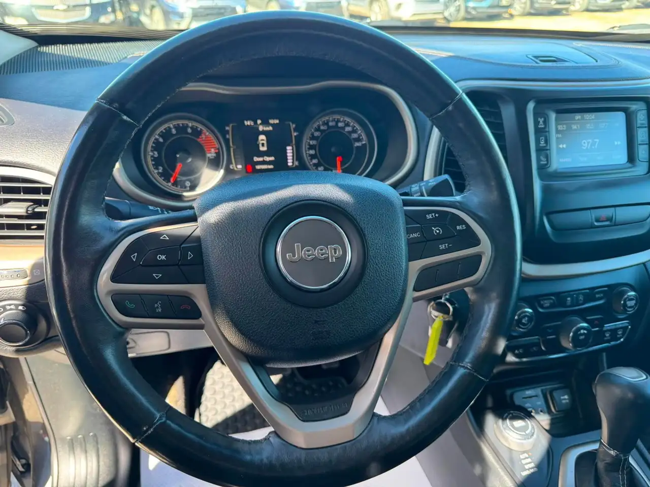 Jeep Cherokee photo Jeep Cherokee