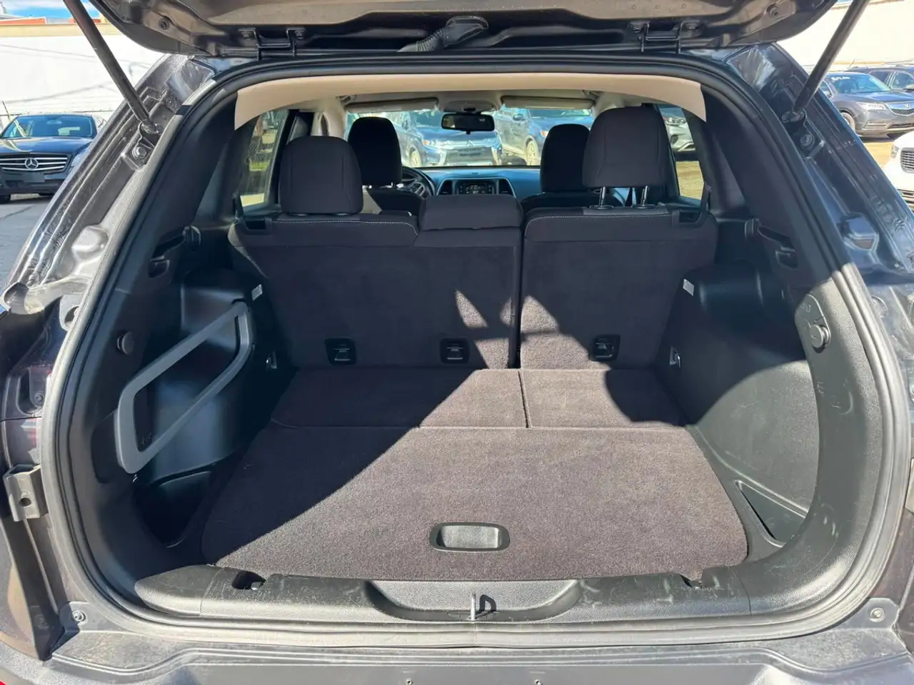 Jeep Cherokee photo Jeep Cherokee