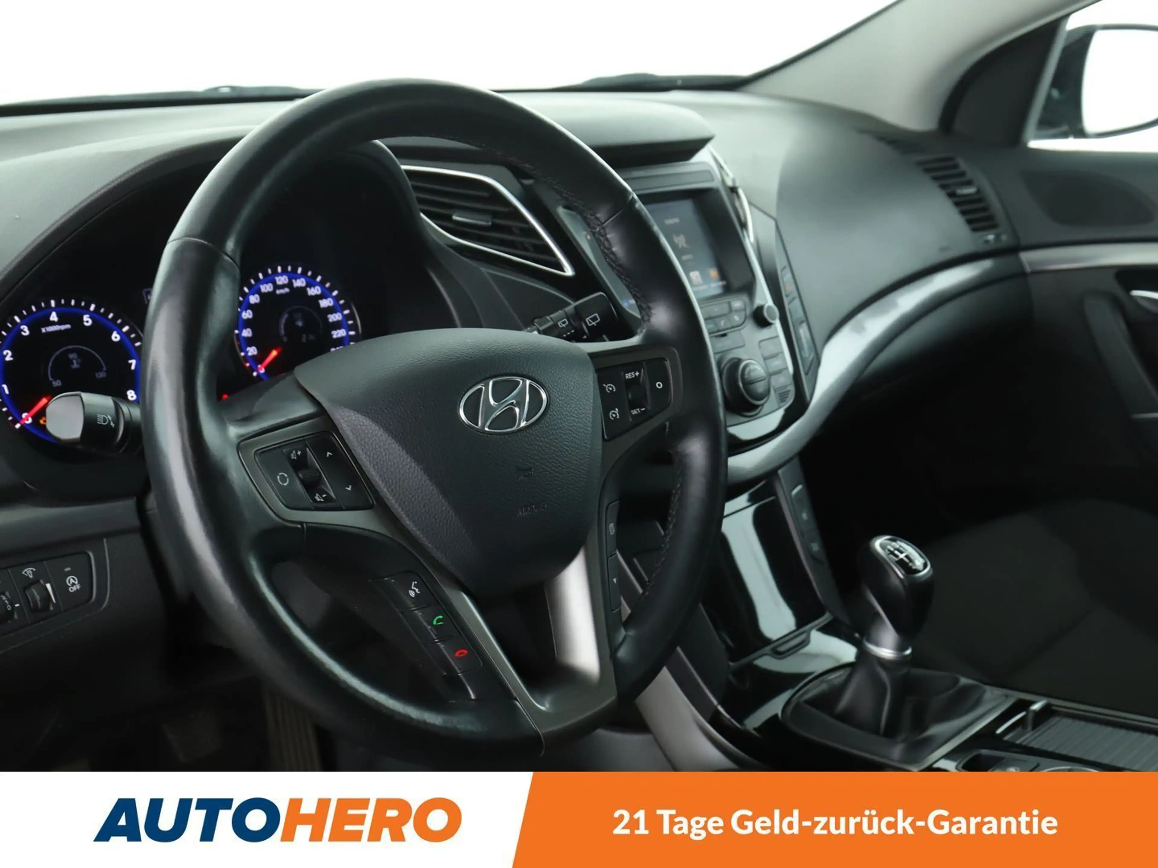 Hyundai i40 1.6 Trend Blue*NAVI*TEMPO*CAM*PDC*SHZ*KLIMA* — photo 13