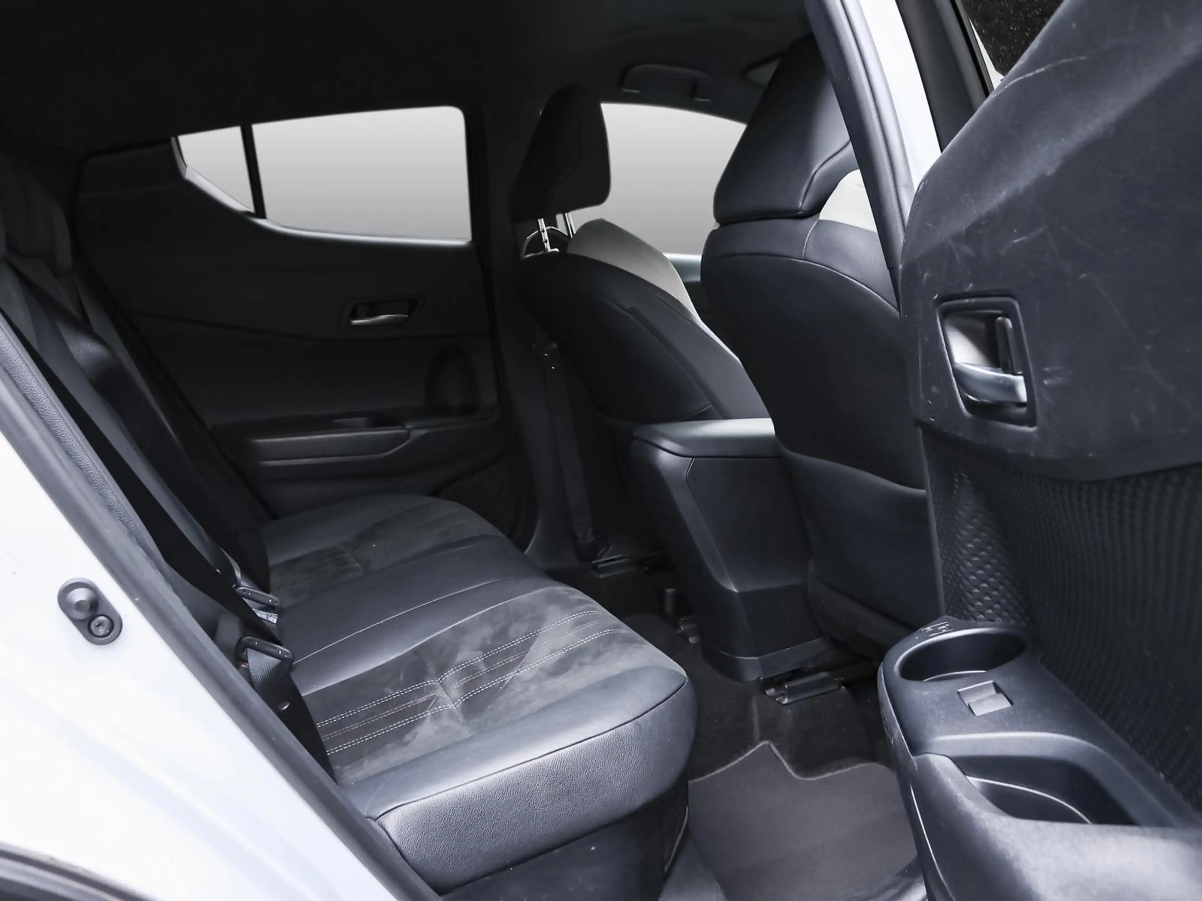 Toyota C-HR 2.0 Hybrid GR Sport JBL, KAMERA, KLIMA — photo 4