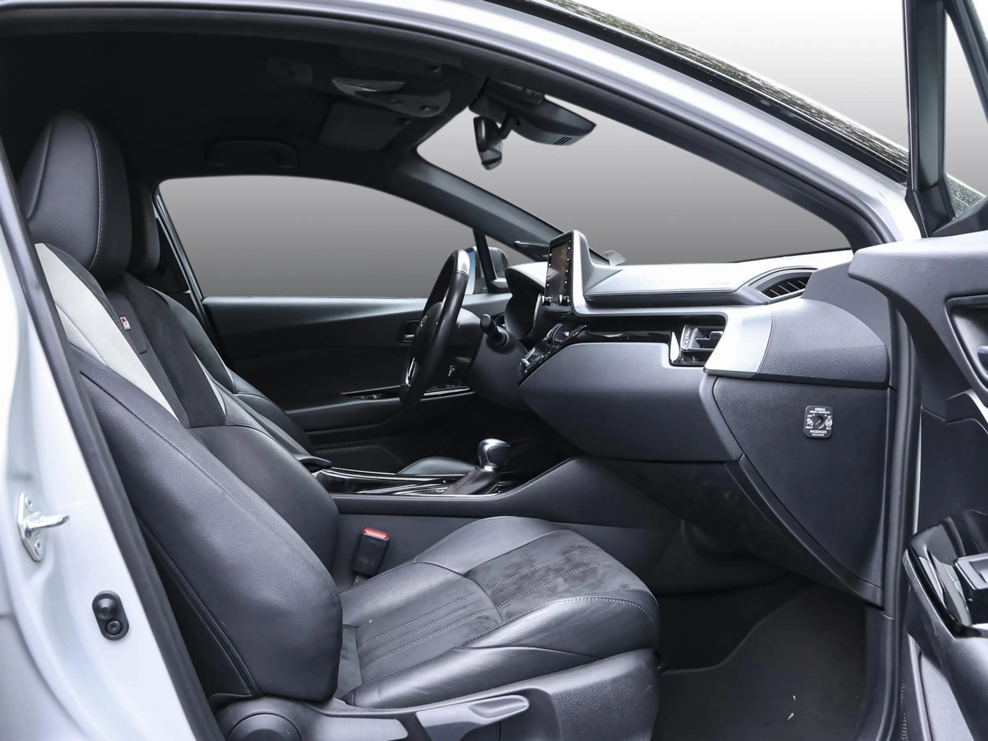 Toyota C-HR 2.0 Hybrid GR Sport JBL, KAMERA, KLIMA — photo 3