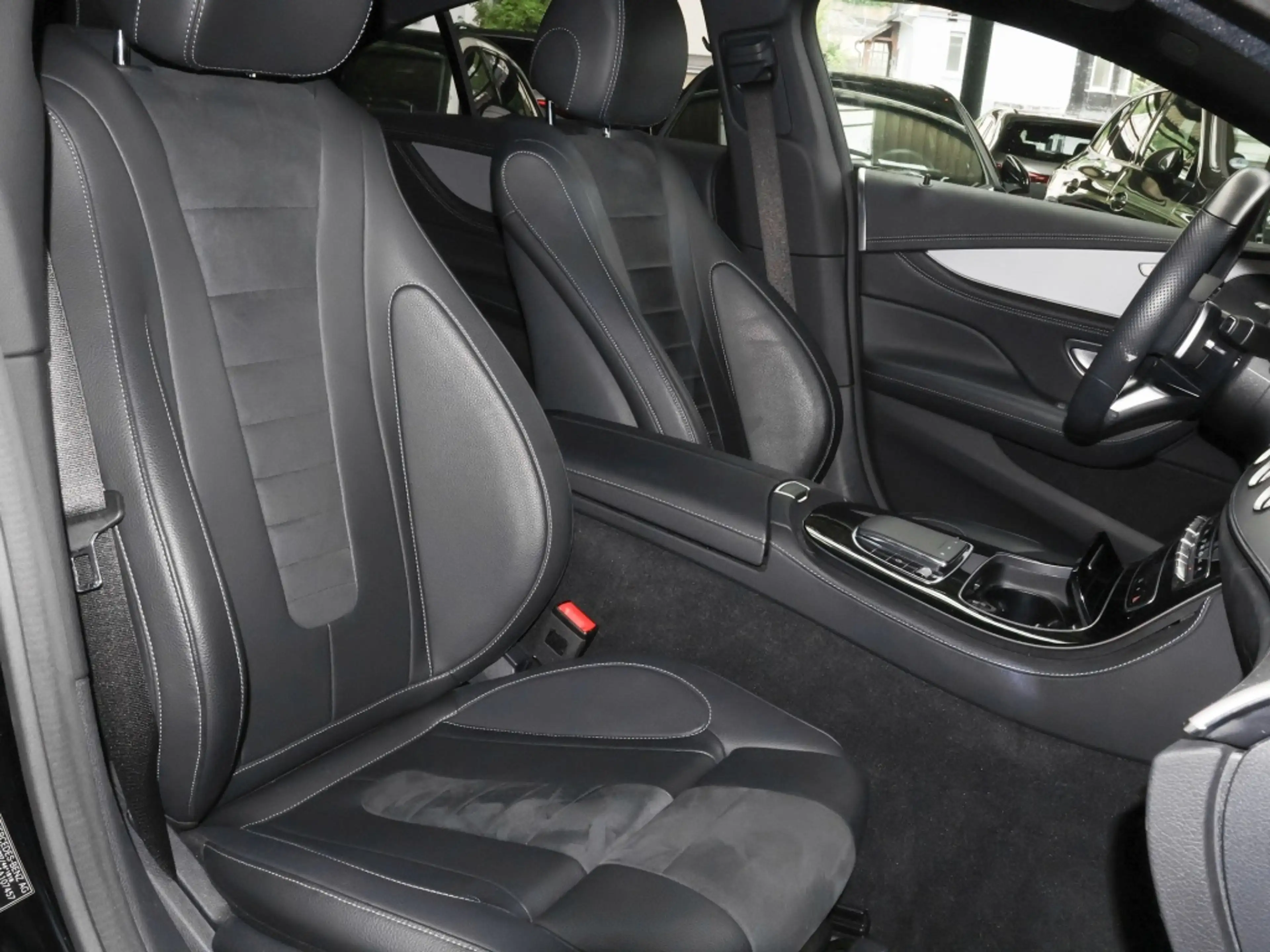 Mercedes-Benz CLS 400 d 4MATIC AMG-Sport/AHK/360/Wide/Night/19 — photo 5