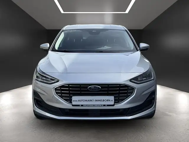 Ford Focus view 9