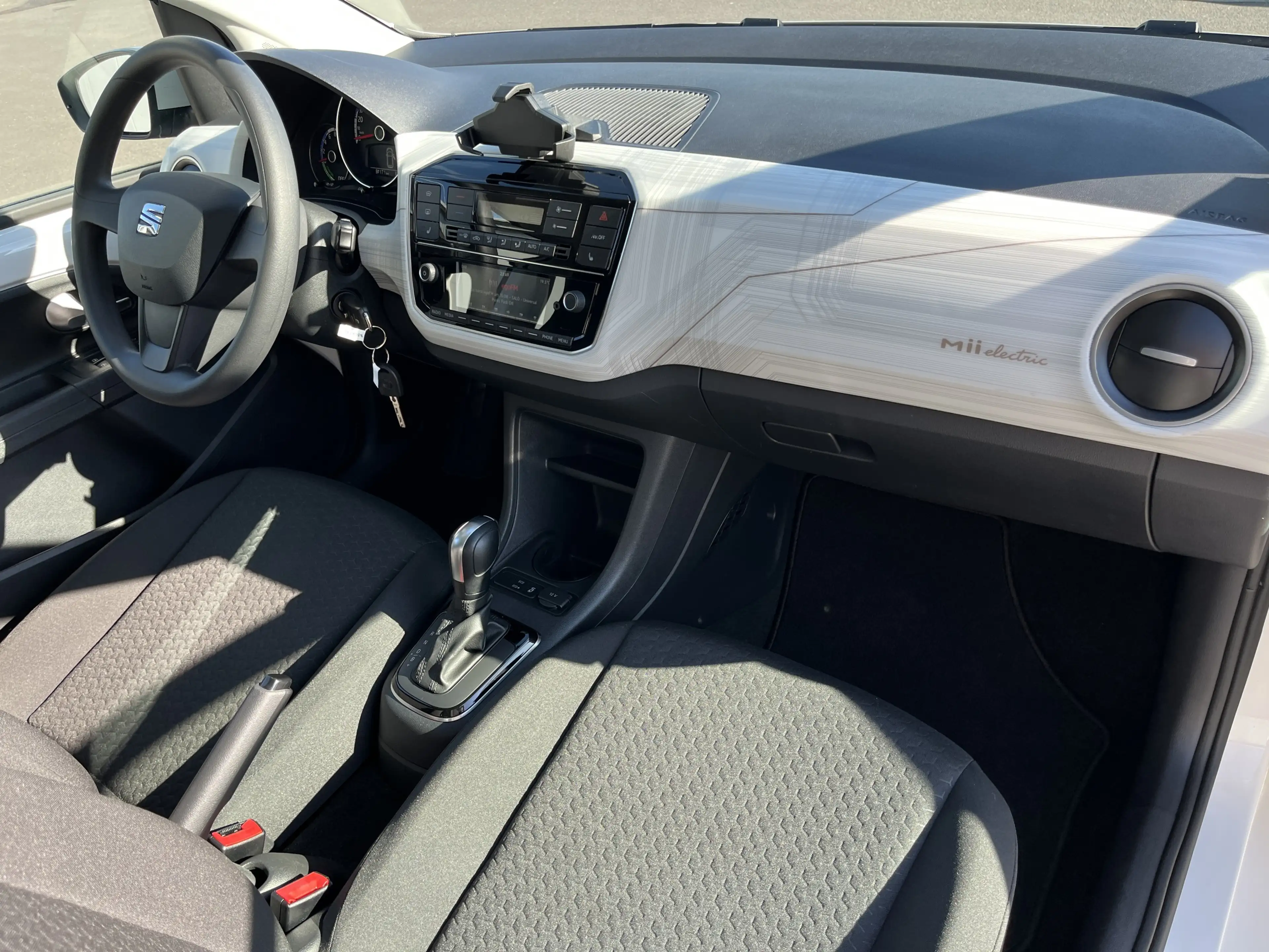 SEAT Mii electric 85€ m.20% Anz. SHZ DAB Climatronic — photo 13