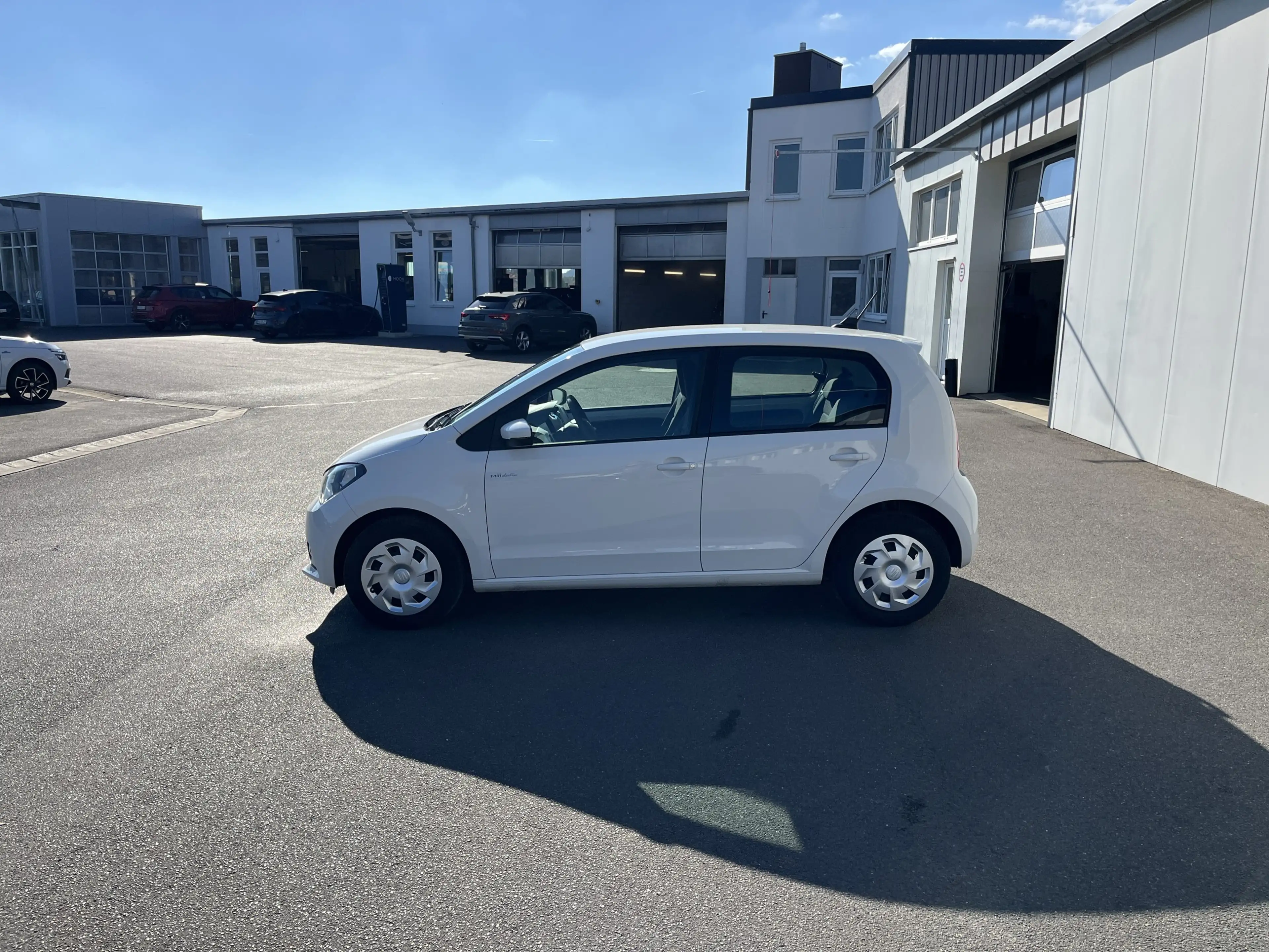 SEAT Mii electric 85€ m.20% Anz. SHZ DAB Climatronic — photo 2