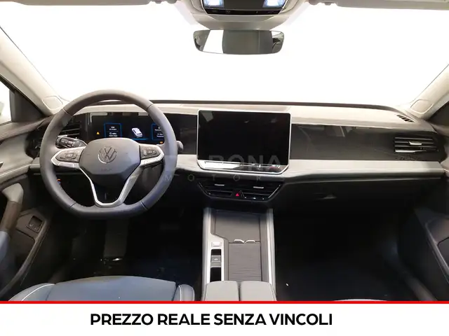 Volkswagen Passat view 9
