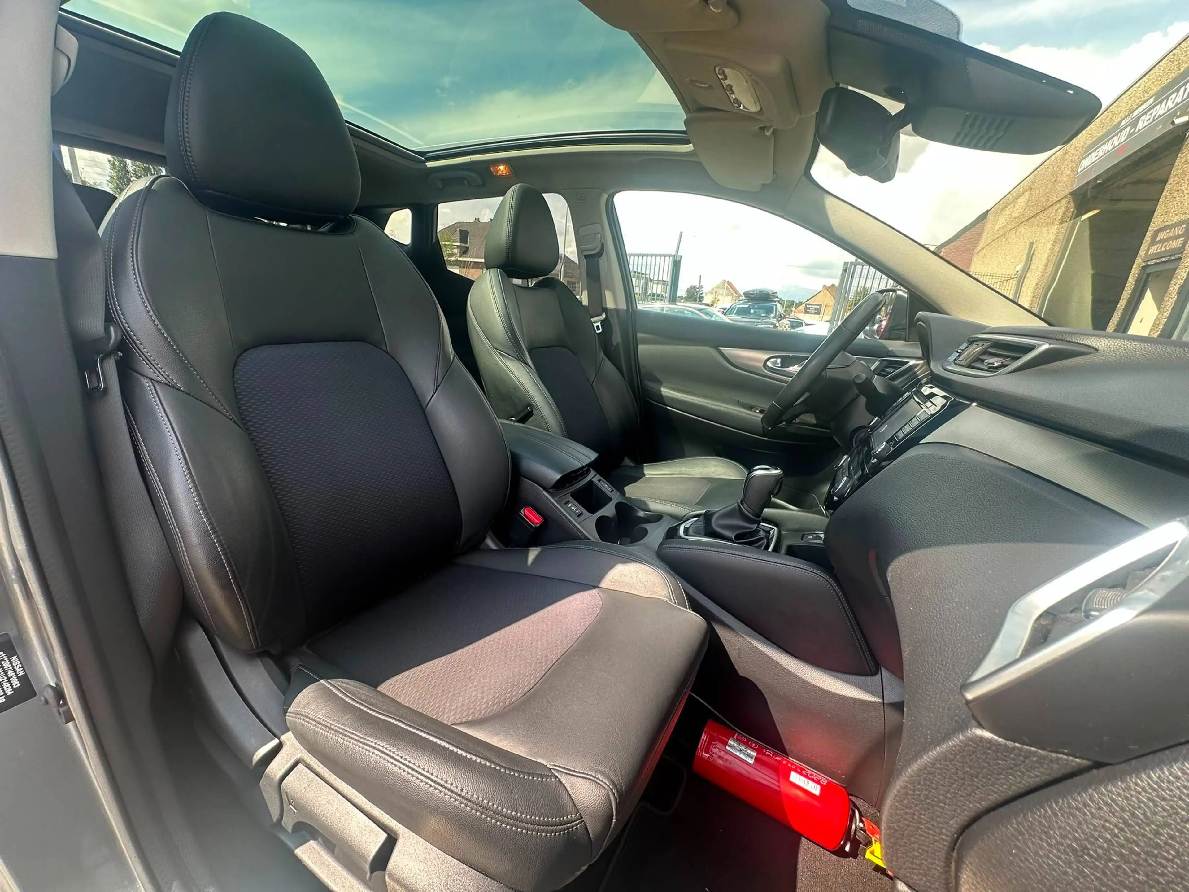 Nissan Qashqai 1.2 / TOIT PANO / CAMERA 360 / SIEGE CHAUFFANT / AIRCO / NAVI — photo 15