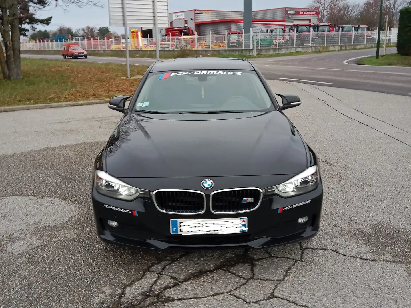 BMW 320 Executive Noir - 1