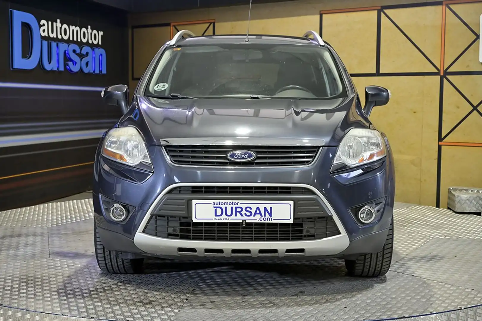 Ford Kuga 2.0TDCI Titanium 2WD Gris - 2