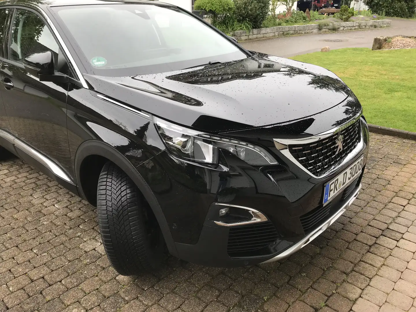Peugeot 3008 Allure EAT8 Schwarz - 2