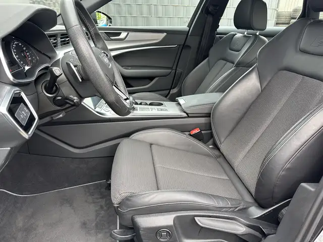 Audi A6 Avant view 11