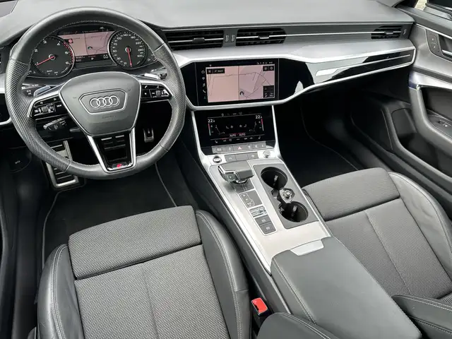 Audi A6 Avant view 13