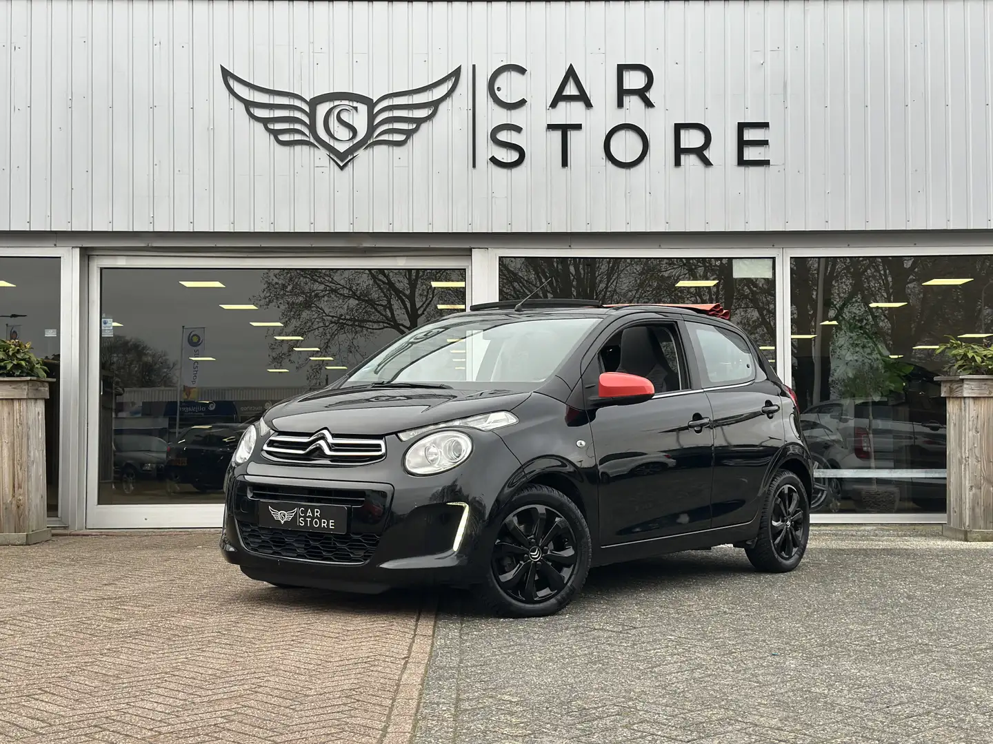 Citroen C1 1.2 PureTech Airscape Shine |CABRIO|CAMERA|AIRCO|E Zwart - 1