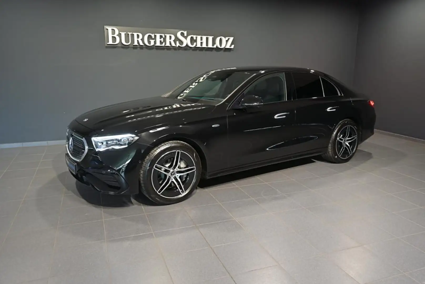 Mercedes-Benz E 300 e  AMG/AHK/NIGHT/DIGITAL Schwarz - 1