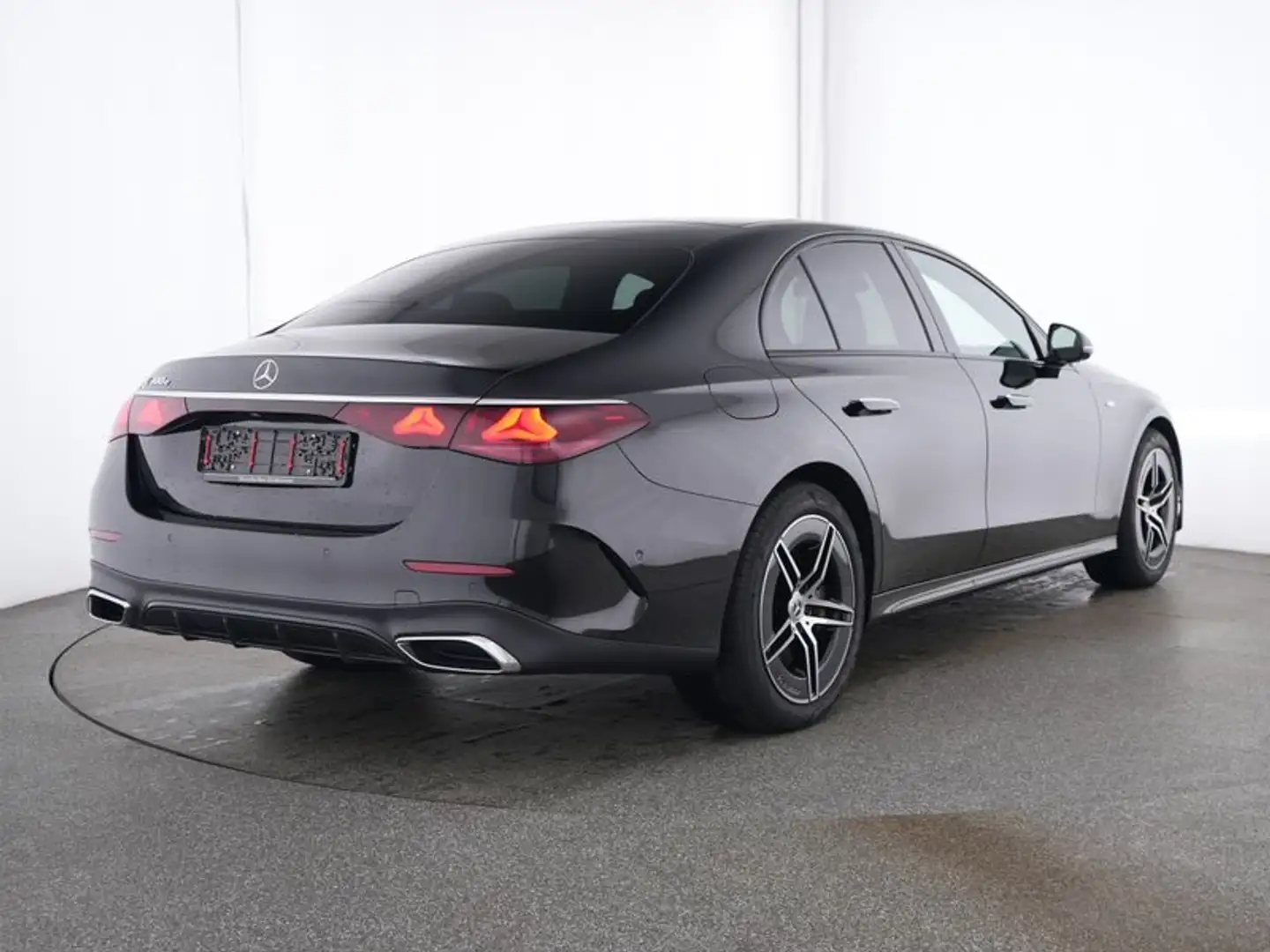 Mercedes-Benz E 300 e mit EQ Hybrid Technologie AMG/AHK/NIGHT/DIGITAL Schwarz - 2