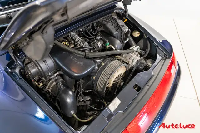 Porsche 993 view 14