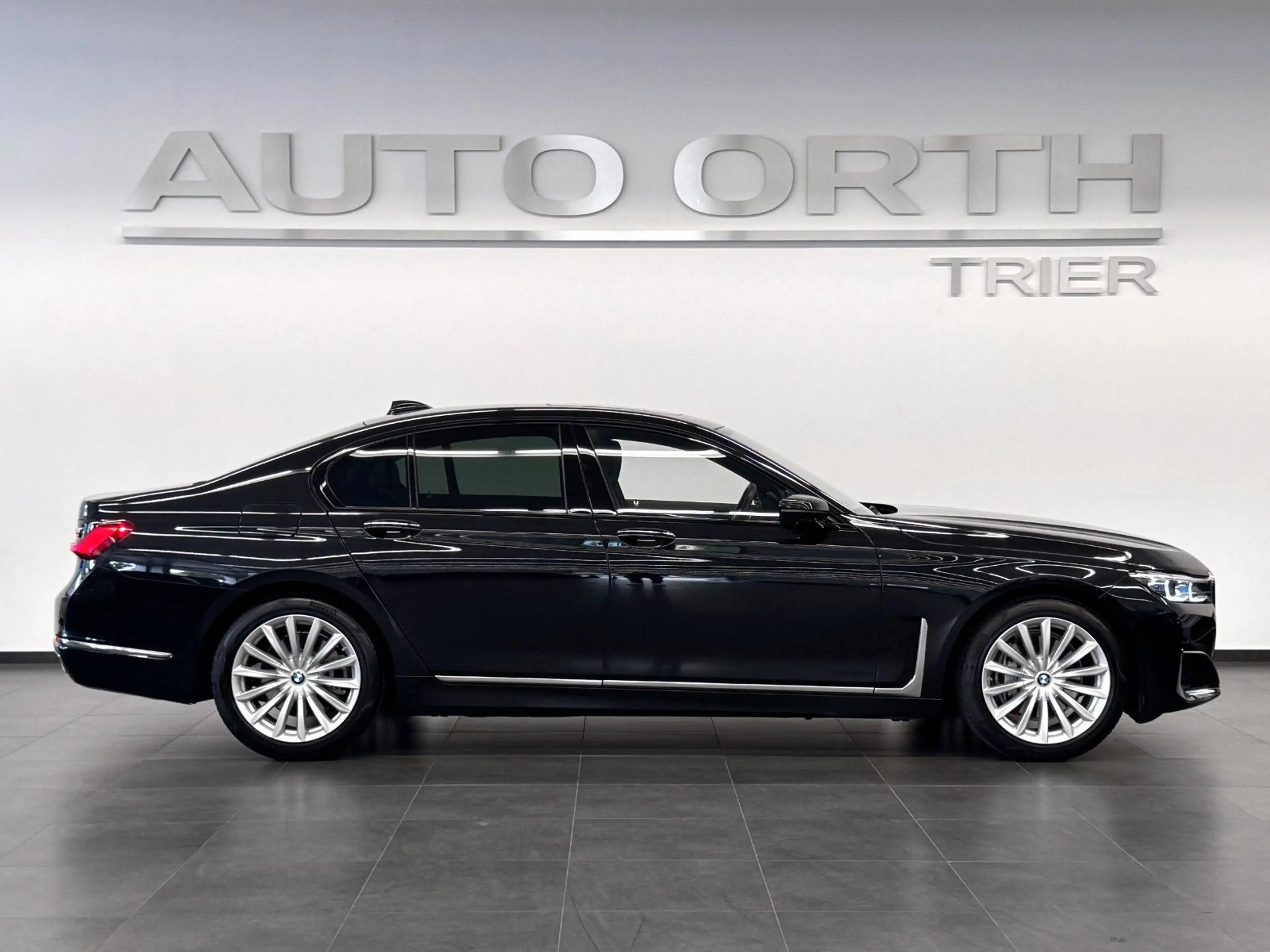 BMW 730 d NAPPA MASSAGE SITZKLIMA ST-HZG ACC 360° AHK — photo 7