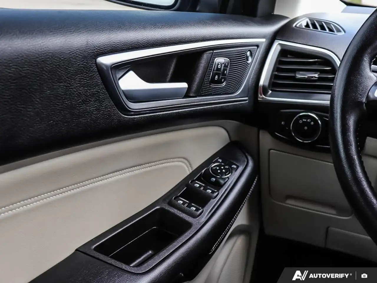 Ford Edge photo Ford Edge