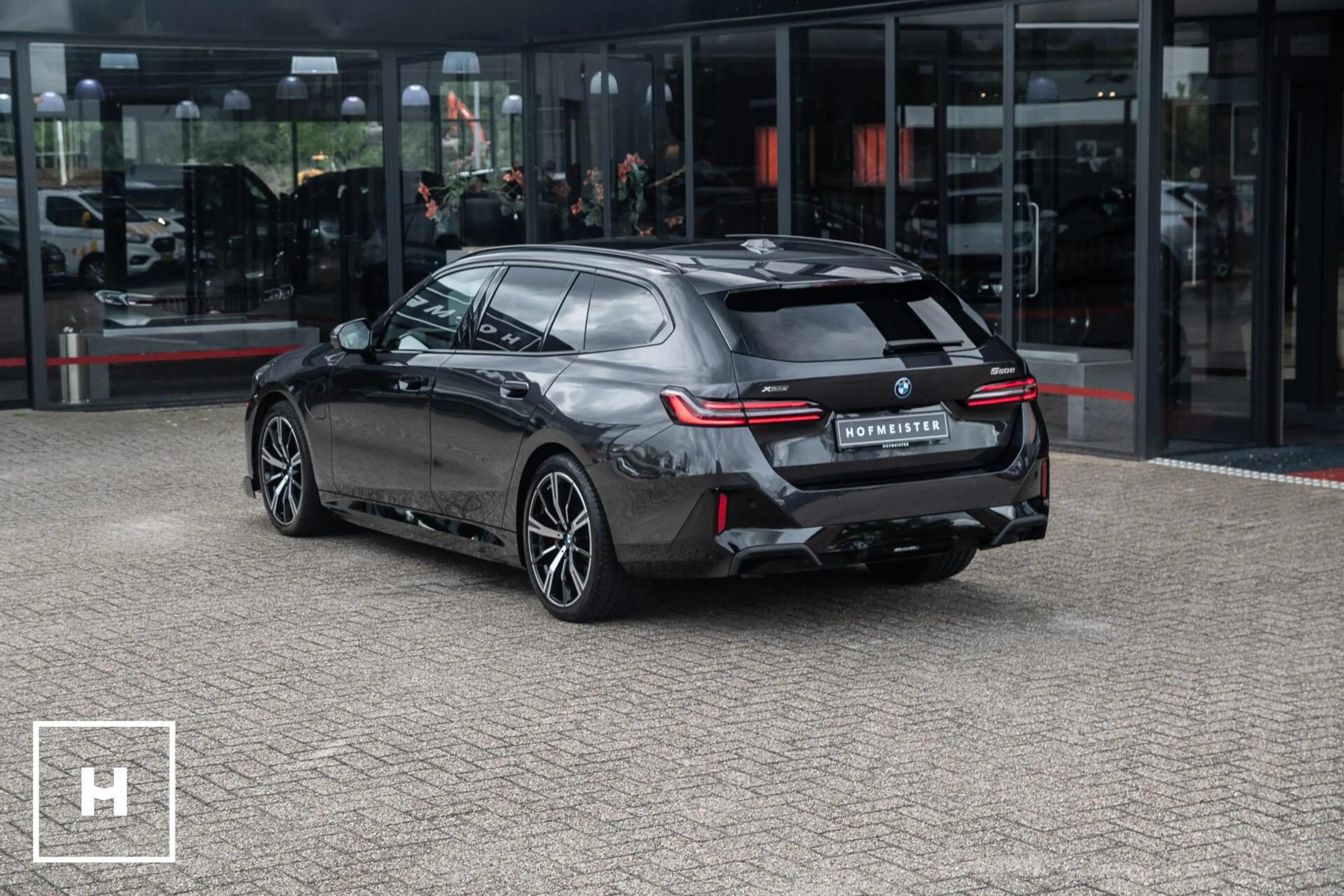 BMW 550 5-serie Touring 550e xDrive Touring M-Sport Pro | — photo 3