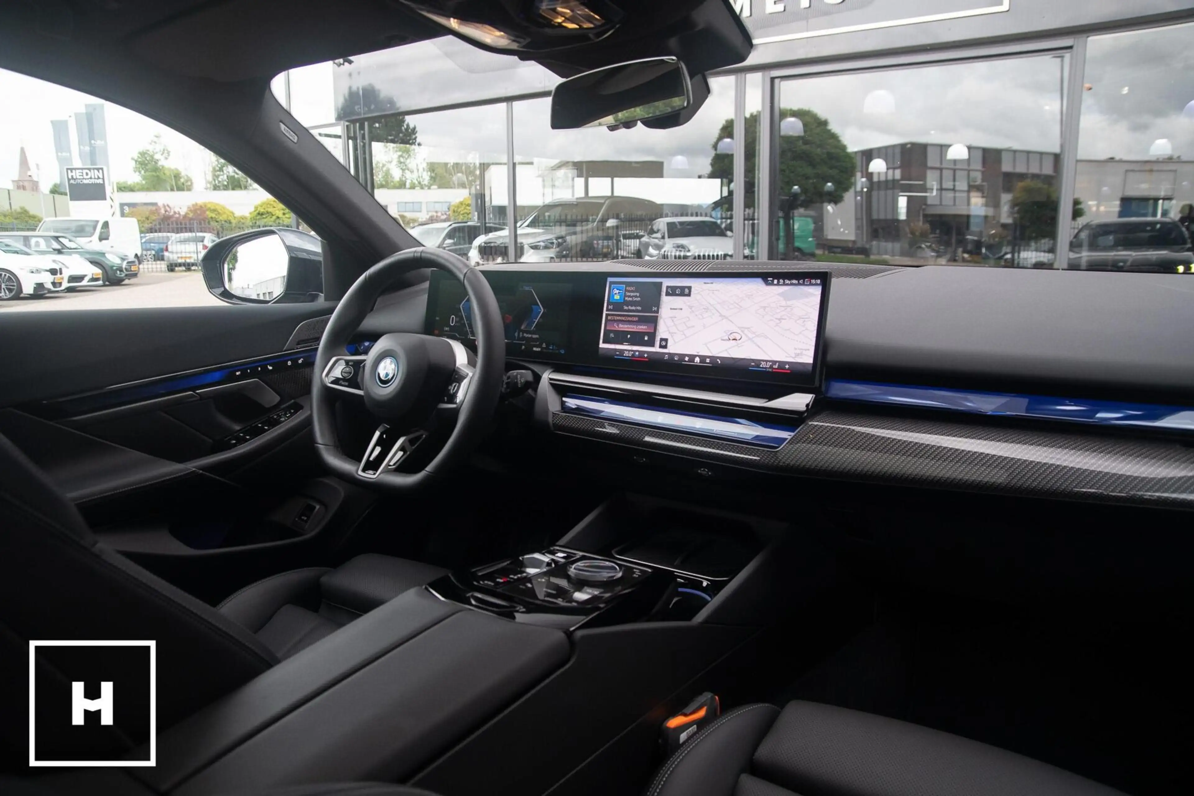 BMW 550 5-serie Touring 550e xDrive Touring M-Sport Pro | — photo 2