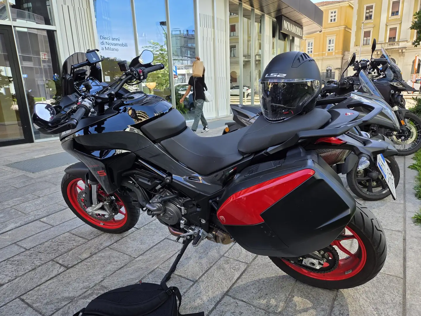 Ducati Multistrada 950 v2s Negro - 1