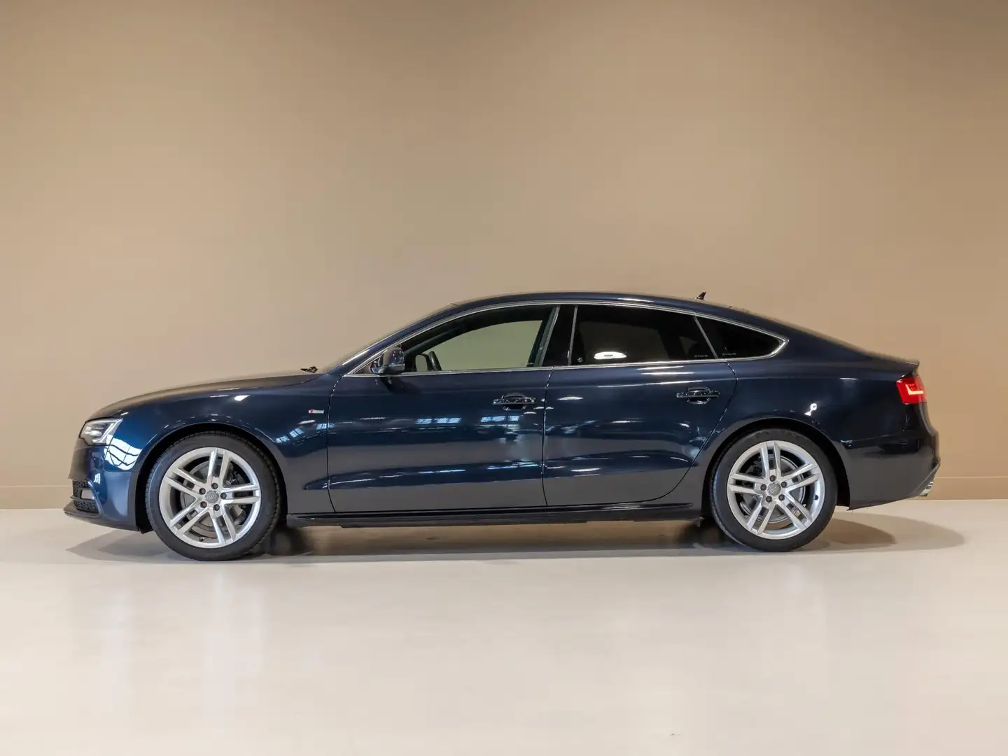 Audi A5 Sportback 1.8 TFSI Sport Edition / 170pk / Navigat Blauw - 2