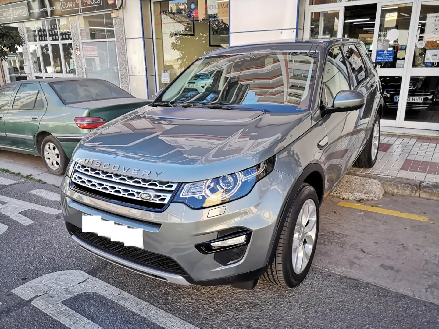 Land Rover Discovery Sport 2.0TD4 HSE 4x4 Aut. 150 Gris - 2