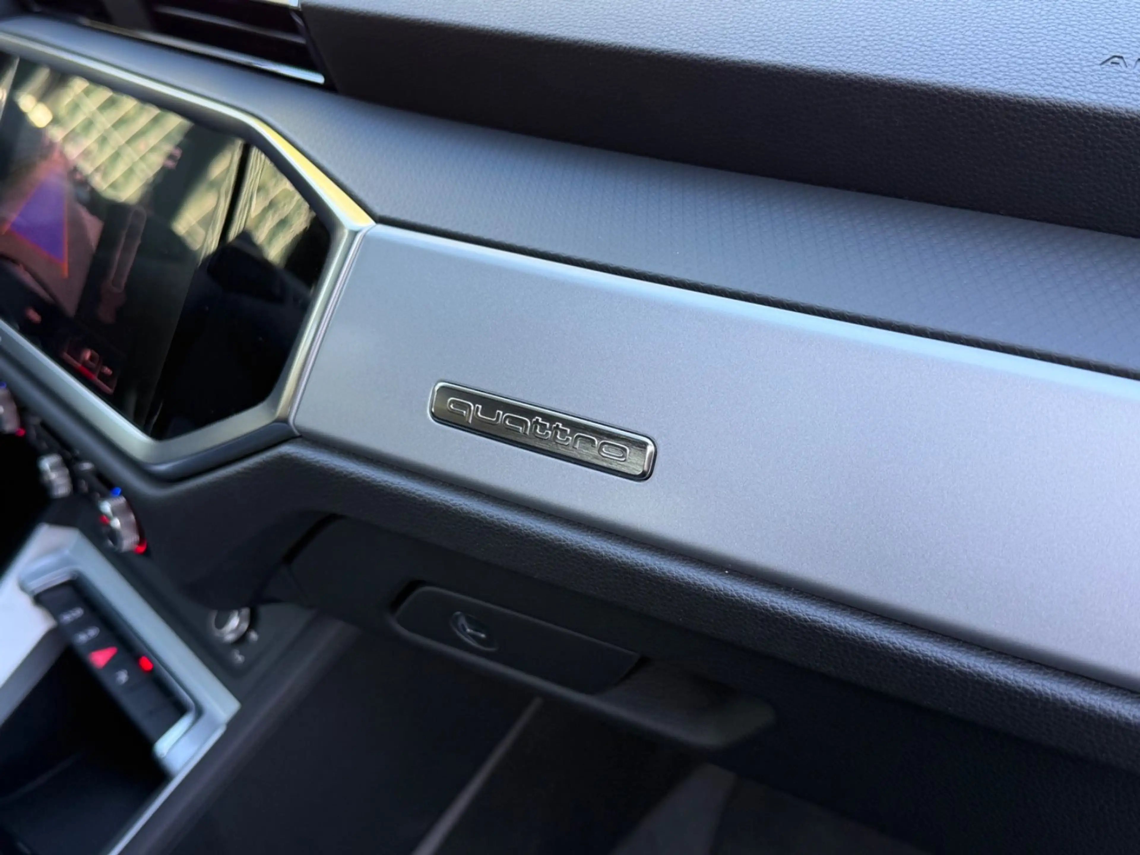 Audi Q3 40 TDI quattro·ACC·LED·MMI Plus·3-Zonen Klima — photo 13