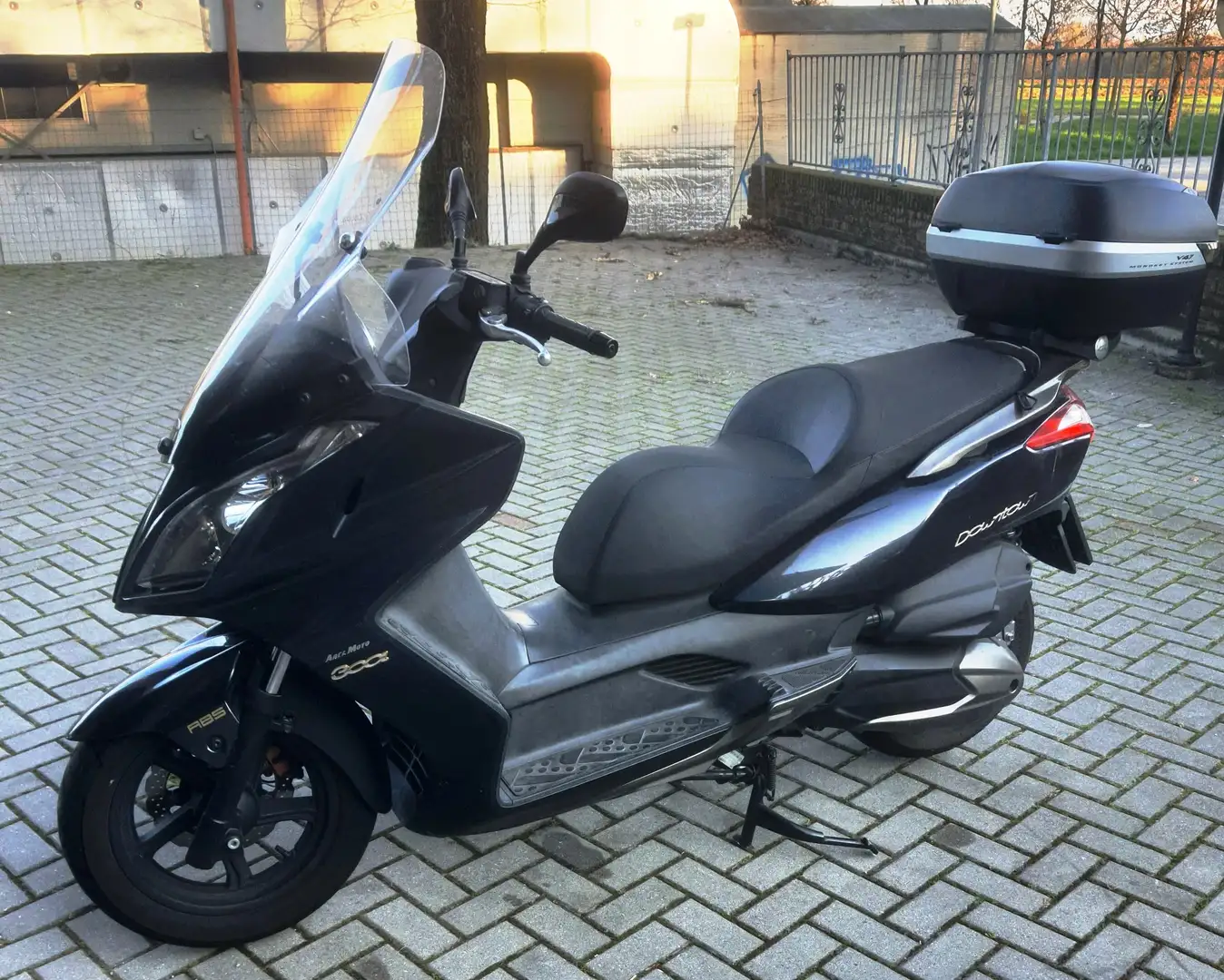 Kymco Downtown 300i Negru - 1