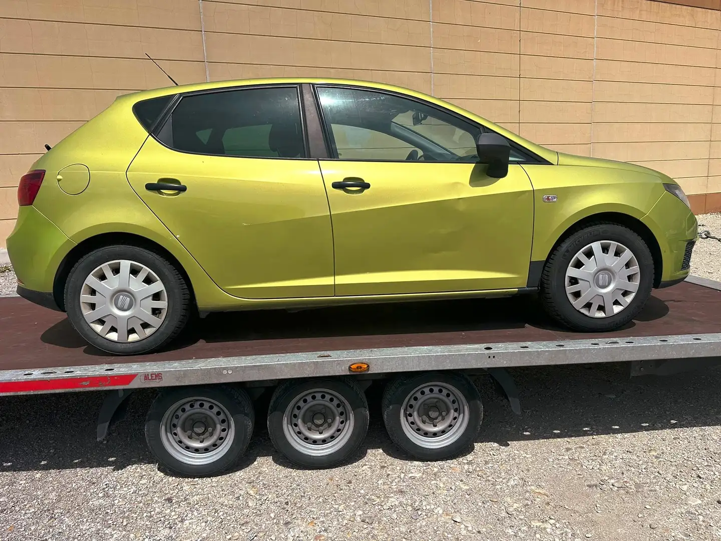 SEAT Ibiza Reference 1,2 (MOTORSCHADEN) Panoramadach Gold - 2